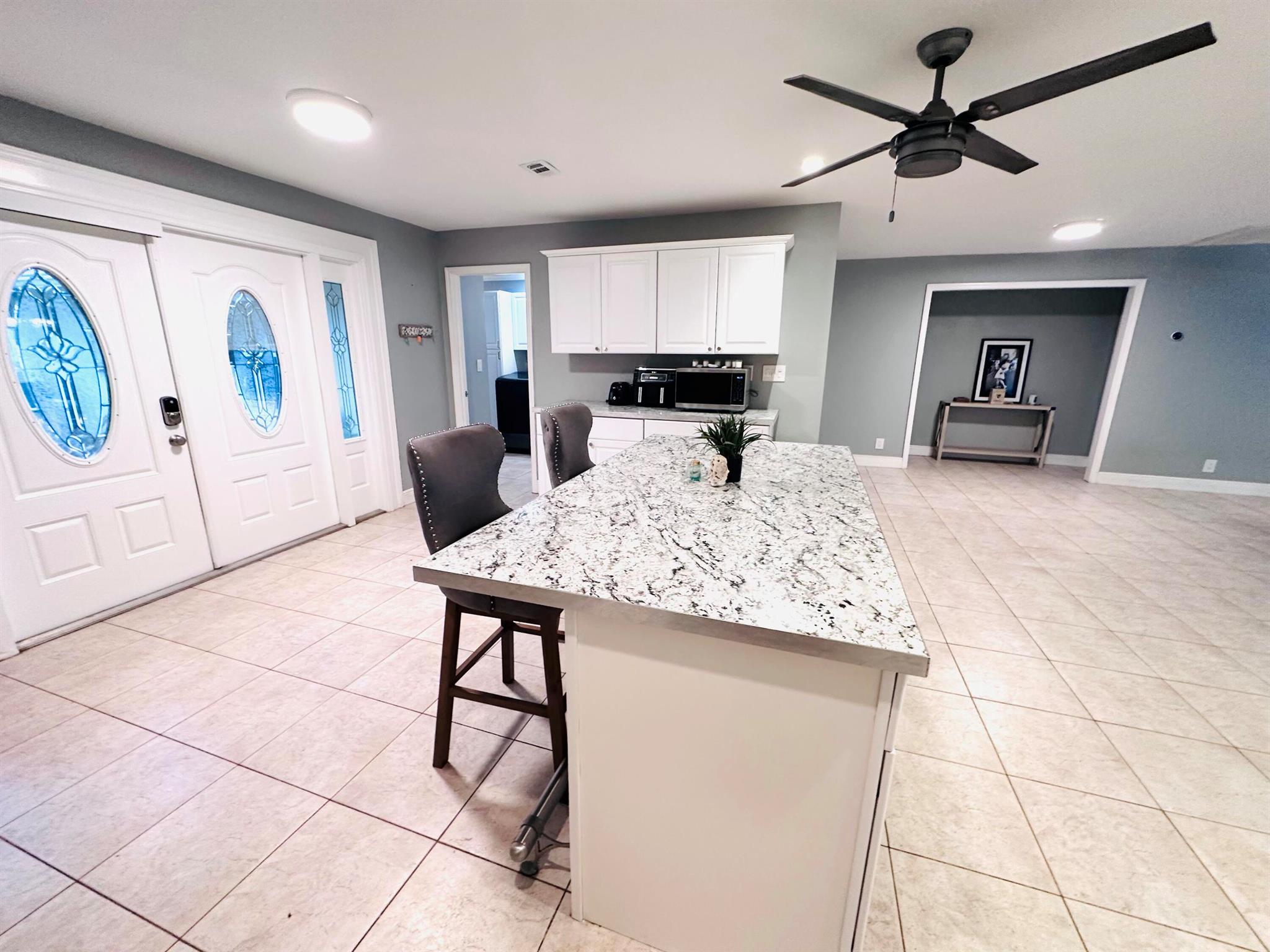 PALM BEACH FARMS CO 7 - Residential Lease