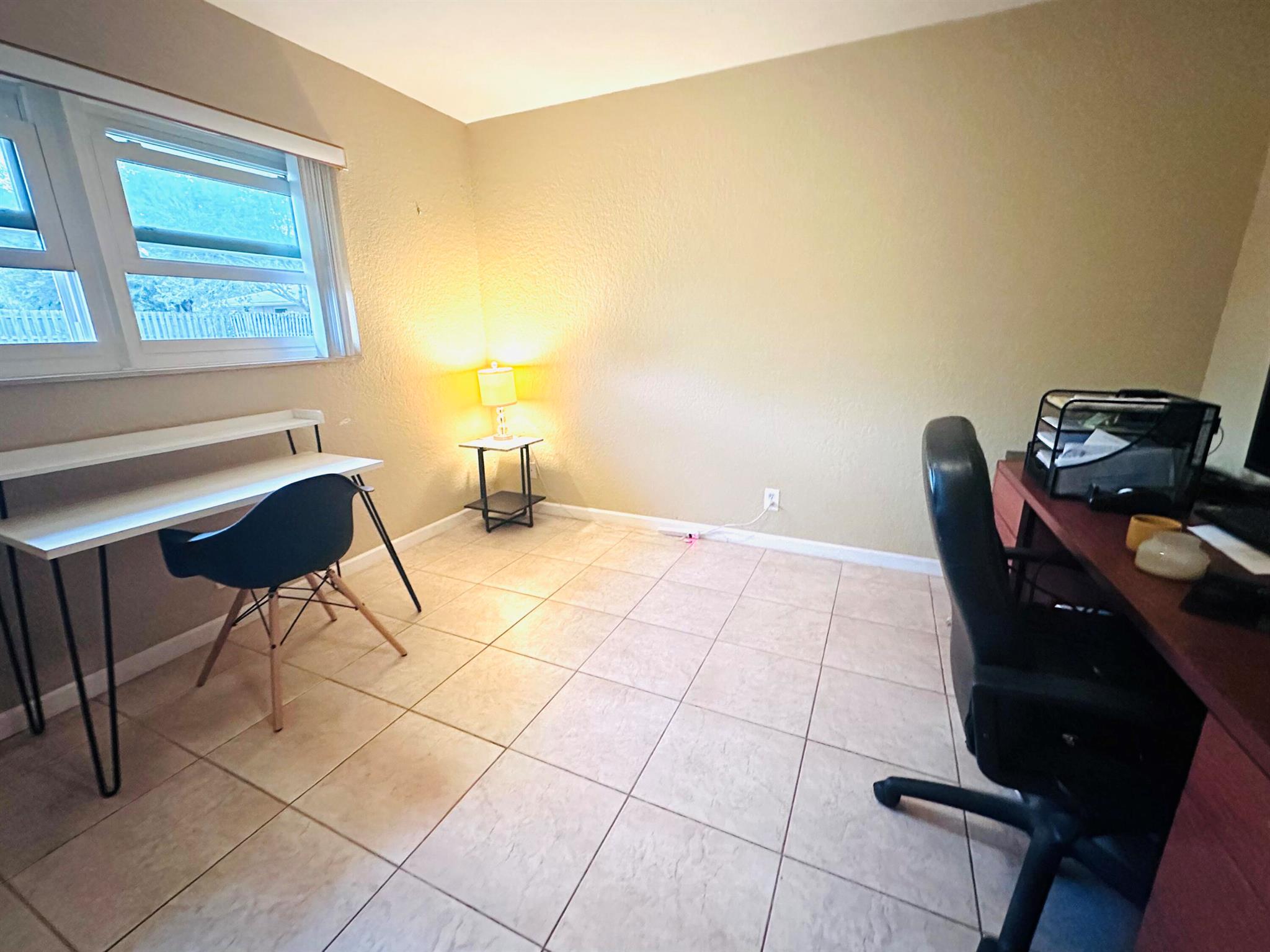 PALM BEACH FARMS CO 7 - Residential Lease