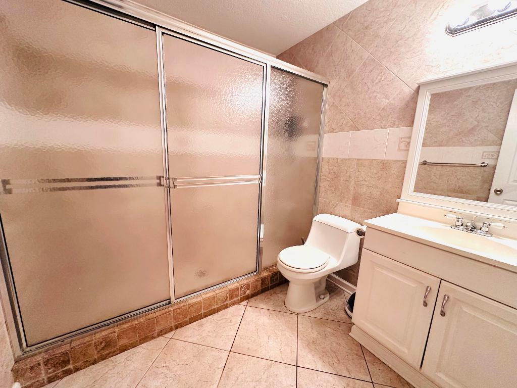 PALM BEACH FARMS CO 7 - Residential Lease