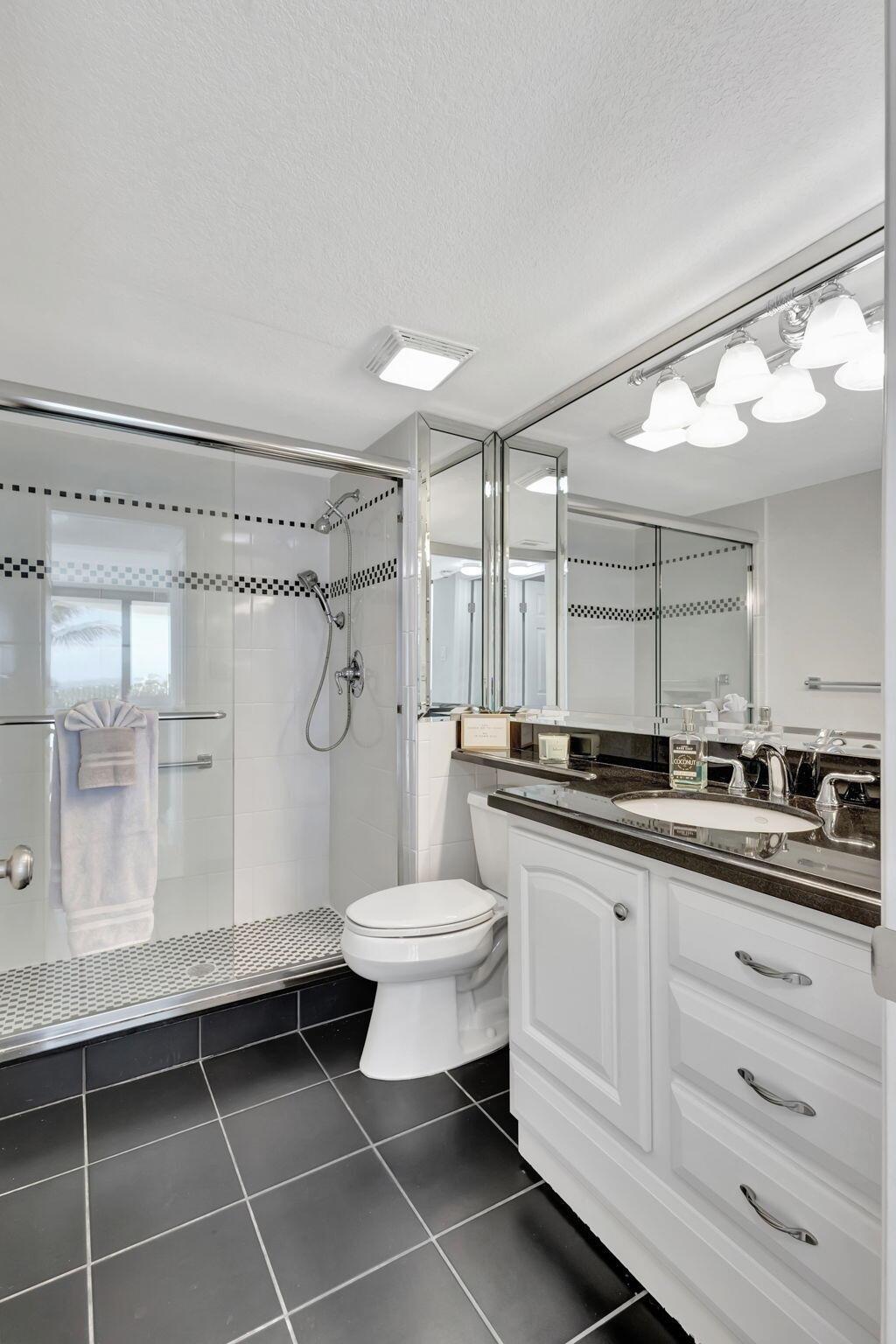 CONNEMARA COND - Residential