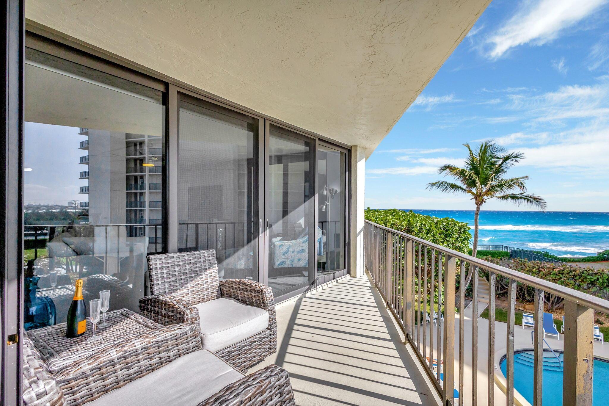 CONNEMARA COND - Residential