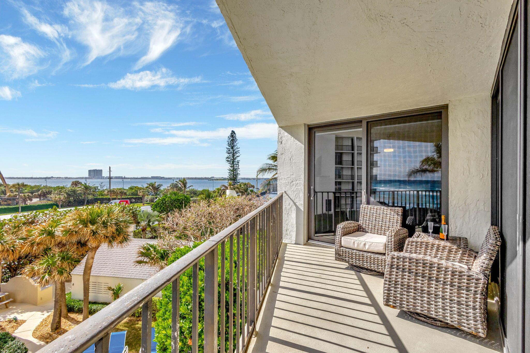 CONNEMARA COND - Residential