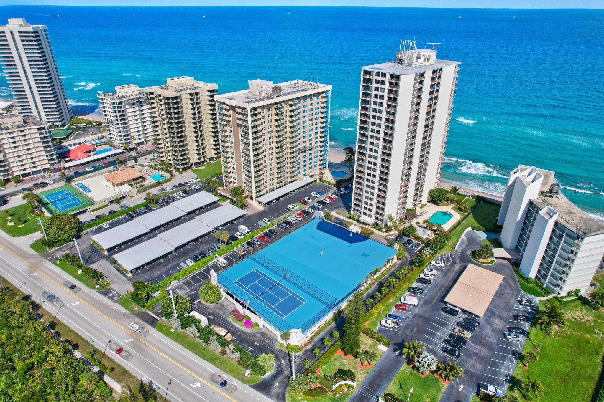 CONNEMARA COND - Residential