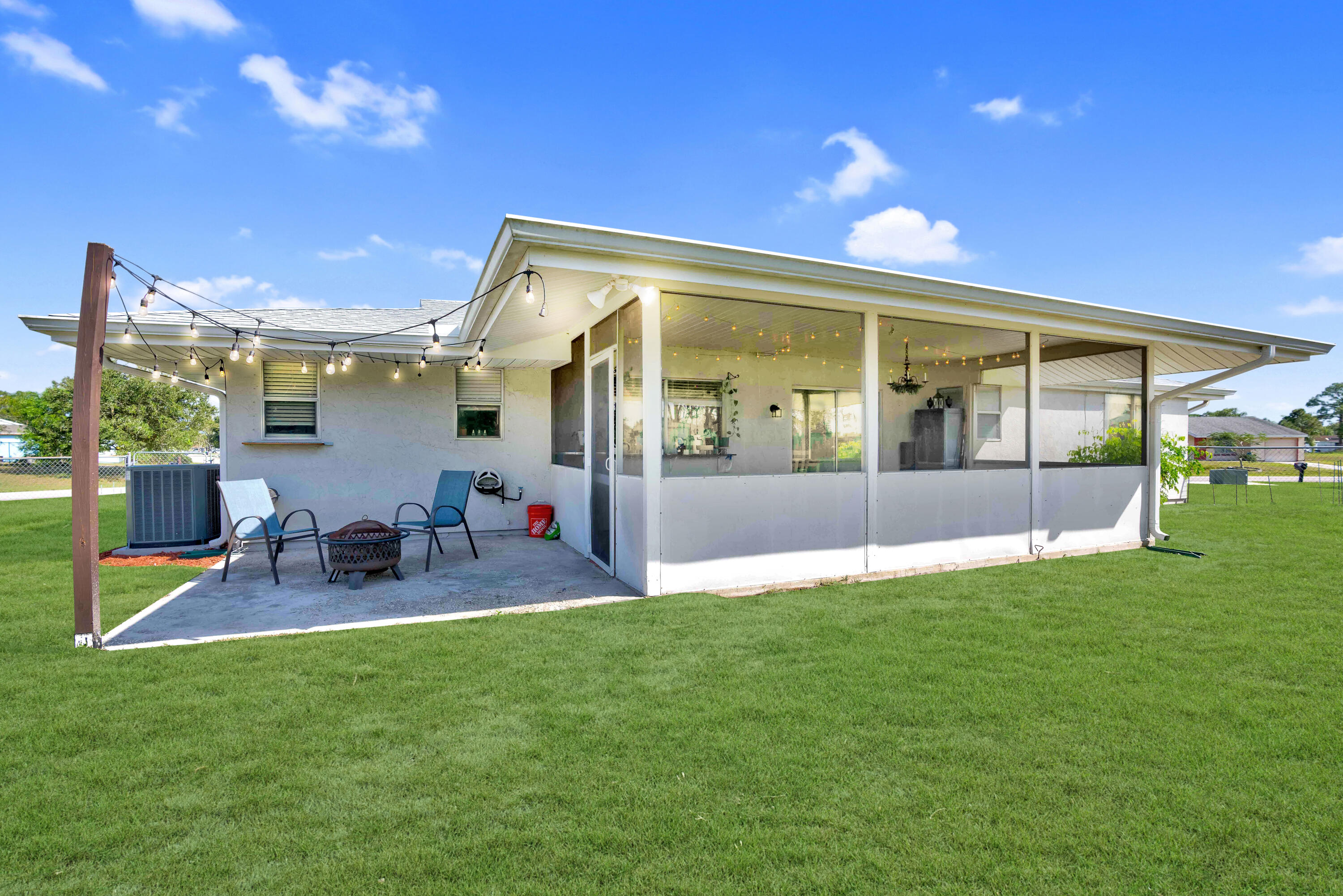 Windmill Pointe - Residential