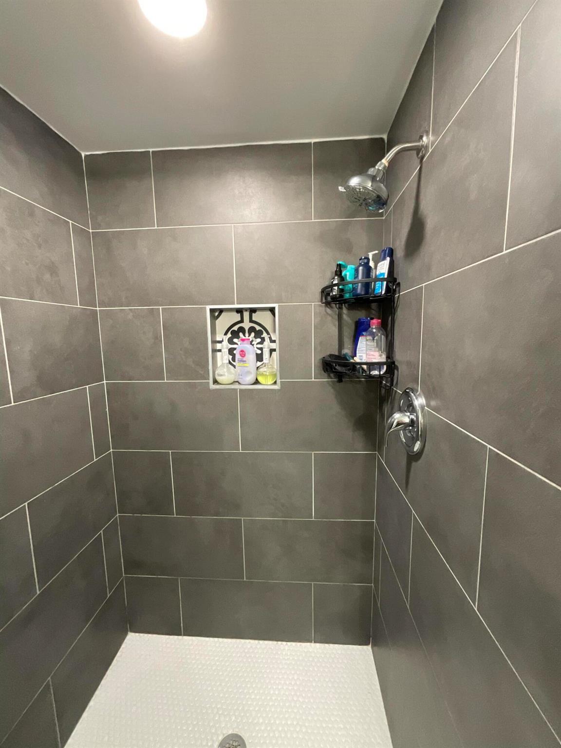 MIDPORT PLACE I, A CONDOM - Residential