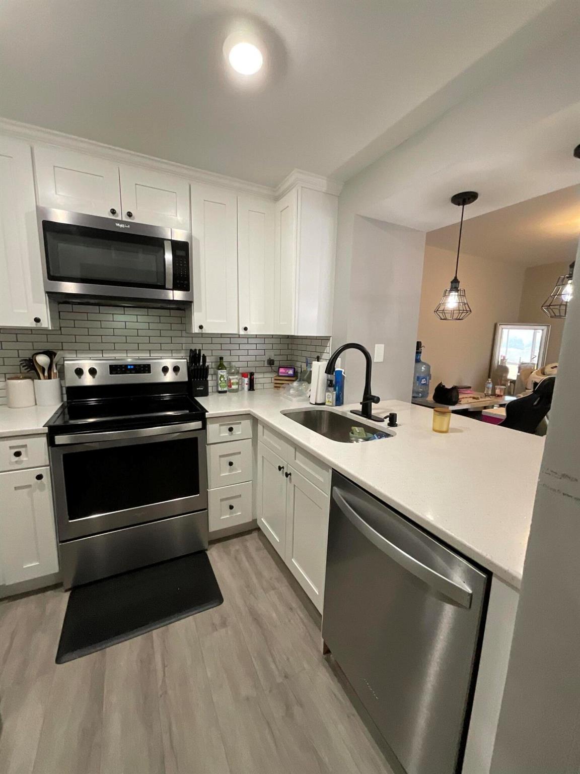 MIDPORT PLACE I, A CONDOM - Residential