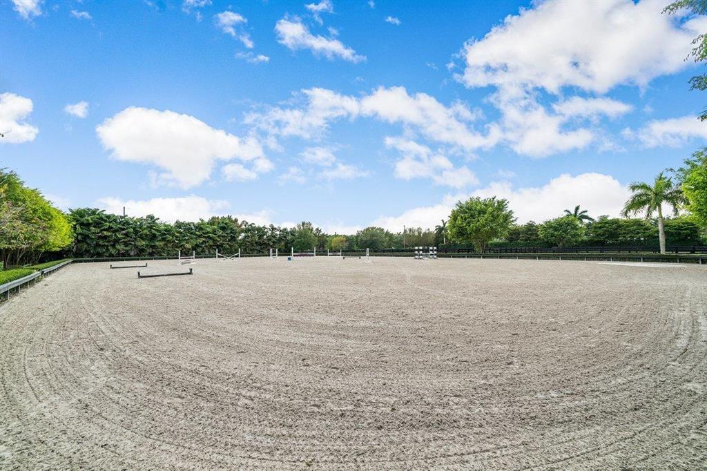 PALM BEACH POINT EAST - Residential