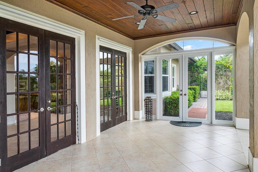 PALM BEACH POINT EAST - Residential