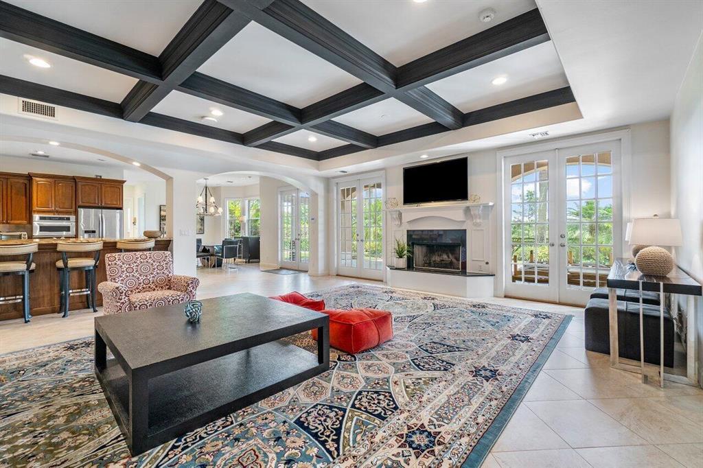 PALM BEACH POINT EAST - Residential