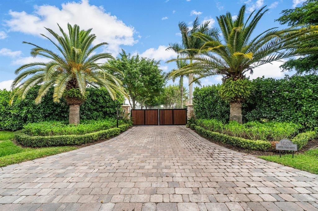 PALM BEACH POINT EAST - Residential