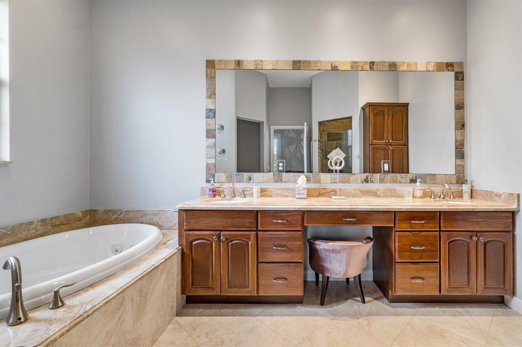 PALM BEACH POINT EAST - Residential