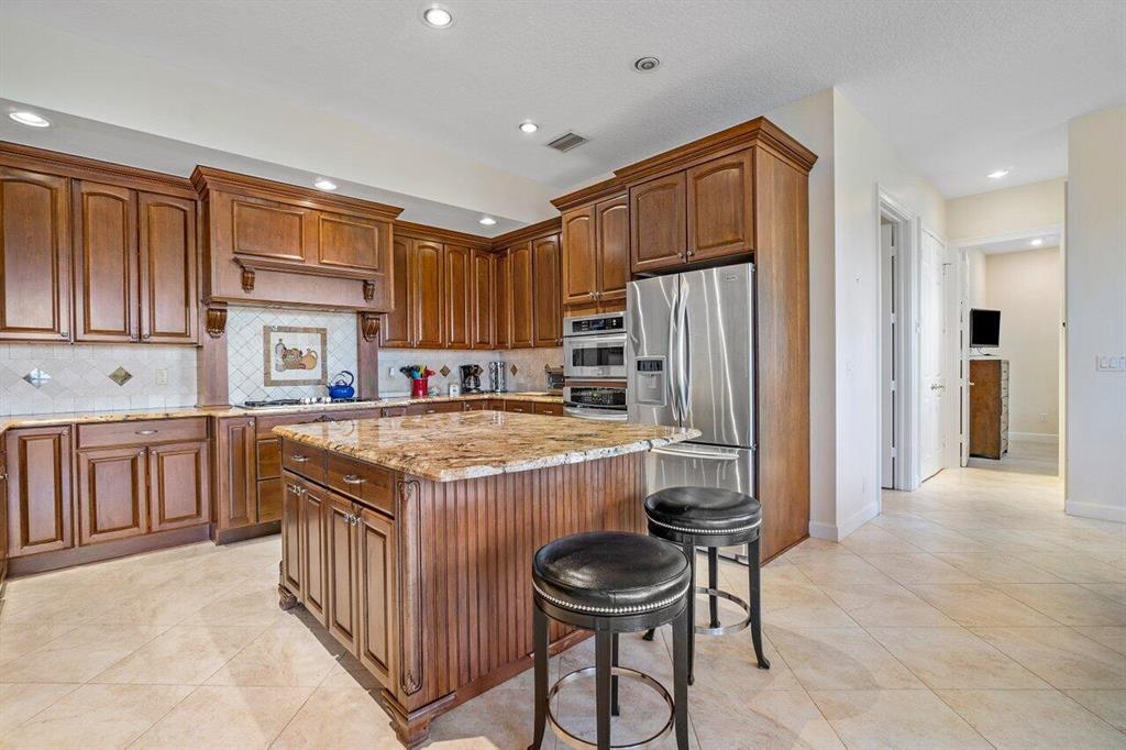 PALM BEACH POINT EAST - Residential