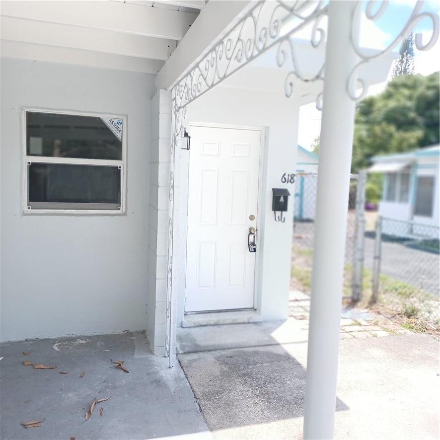 Renovated Small 1 Bedroom ! Bath unit with Own Central A/C, Own Hot Water heater, Walk in Closet, Huge Shared backyard, Assigned Parking Plus Street Parking. Property is Situated Walking Distance from Port of Palm Beach Minutes from I-95, The Beaches, Singer Island, Restaurants and Major Shopping
