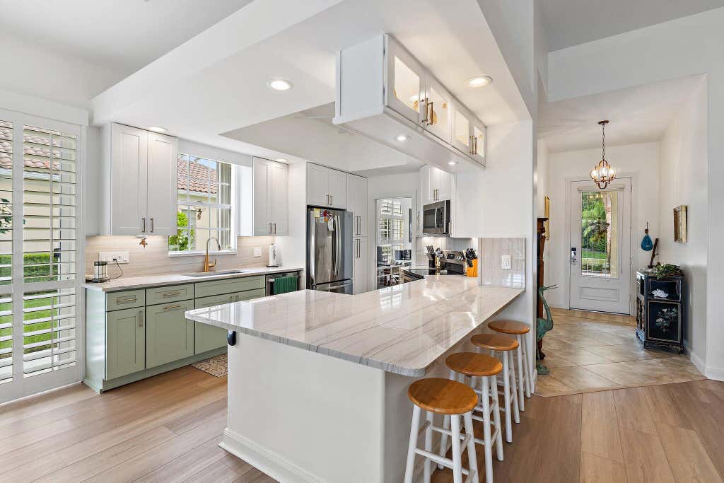 Photo of 108 Euphrates Circle, Palm Beach Gardens, FL 33410 (MLS # B26068827)