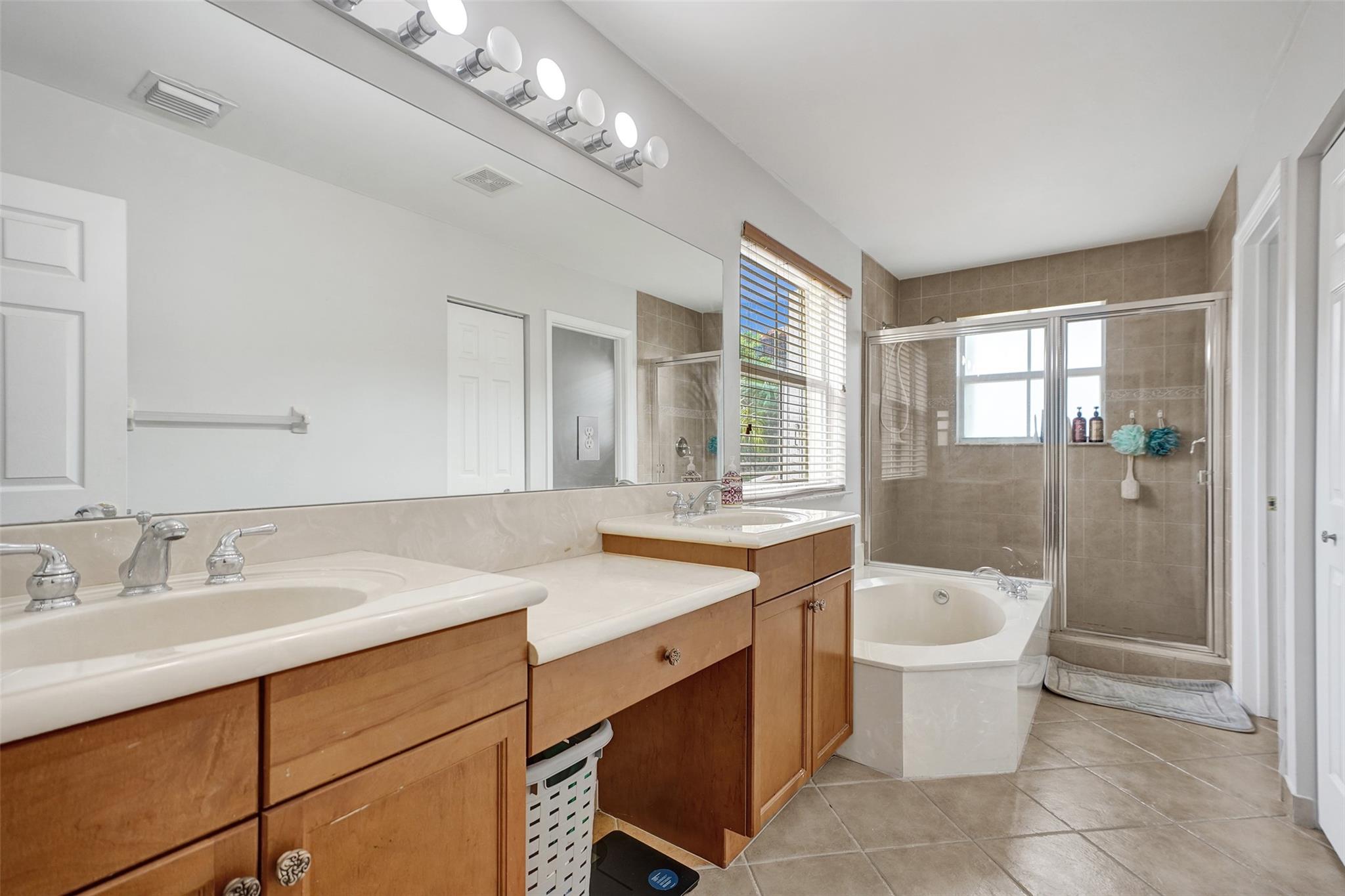 Riviera Isles III 172-36 - Residential