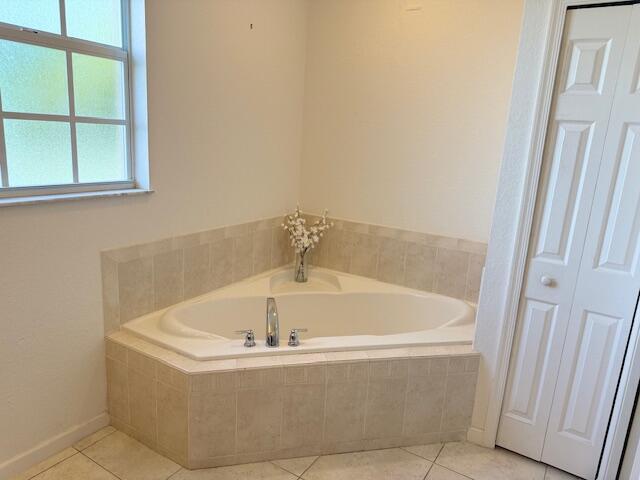 PORT ST LUCIE SECTION 41 - Residential Lease