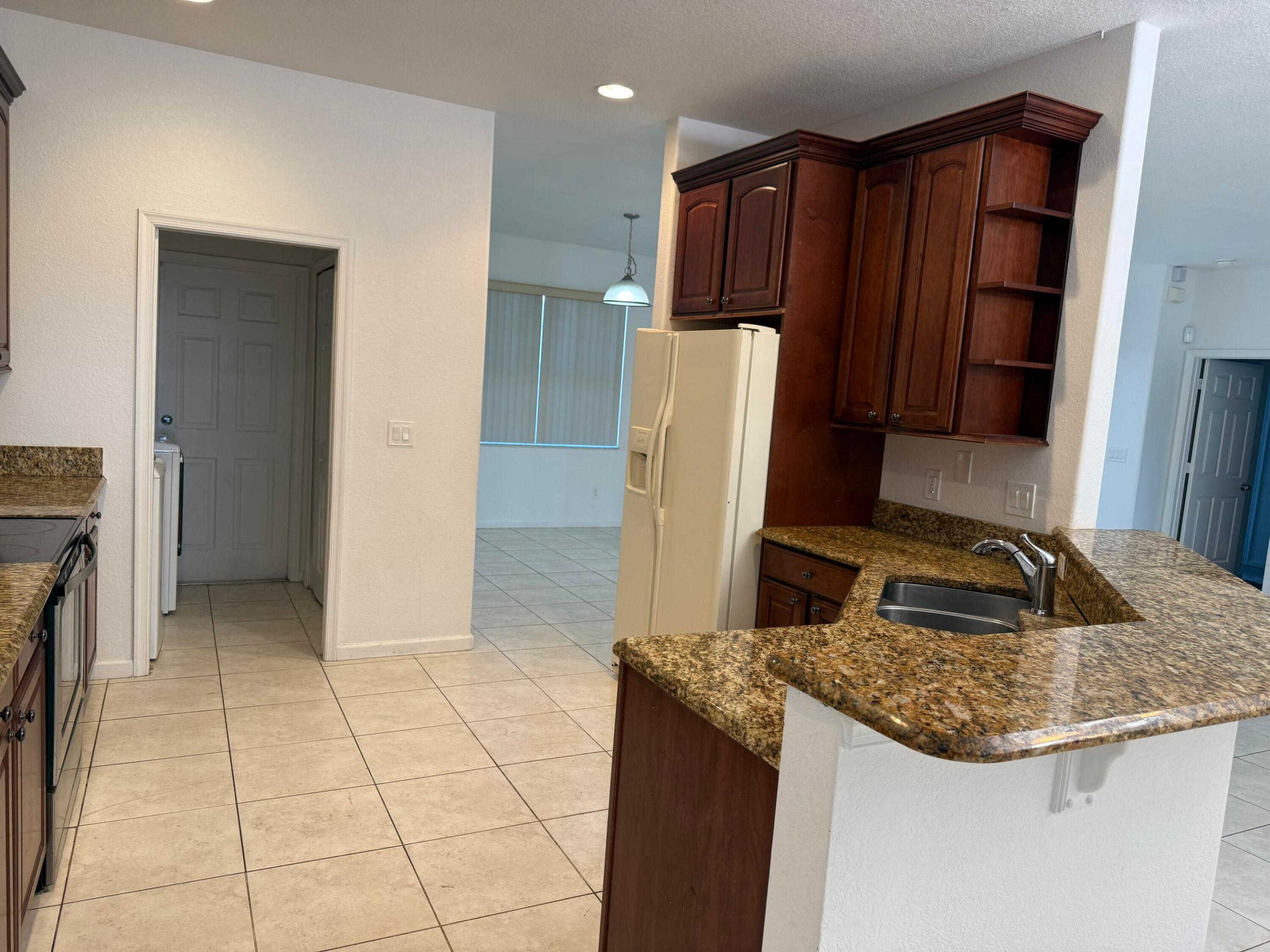 PORT ST LUCIE SECTION 41 - Residential Lease