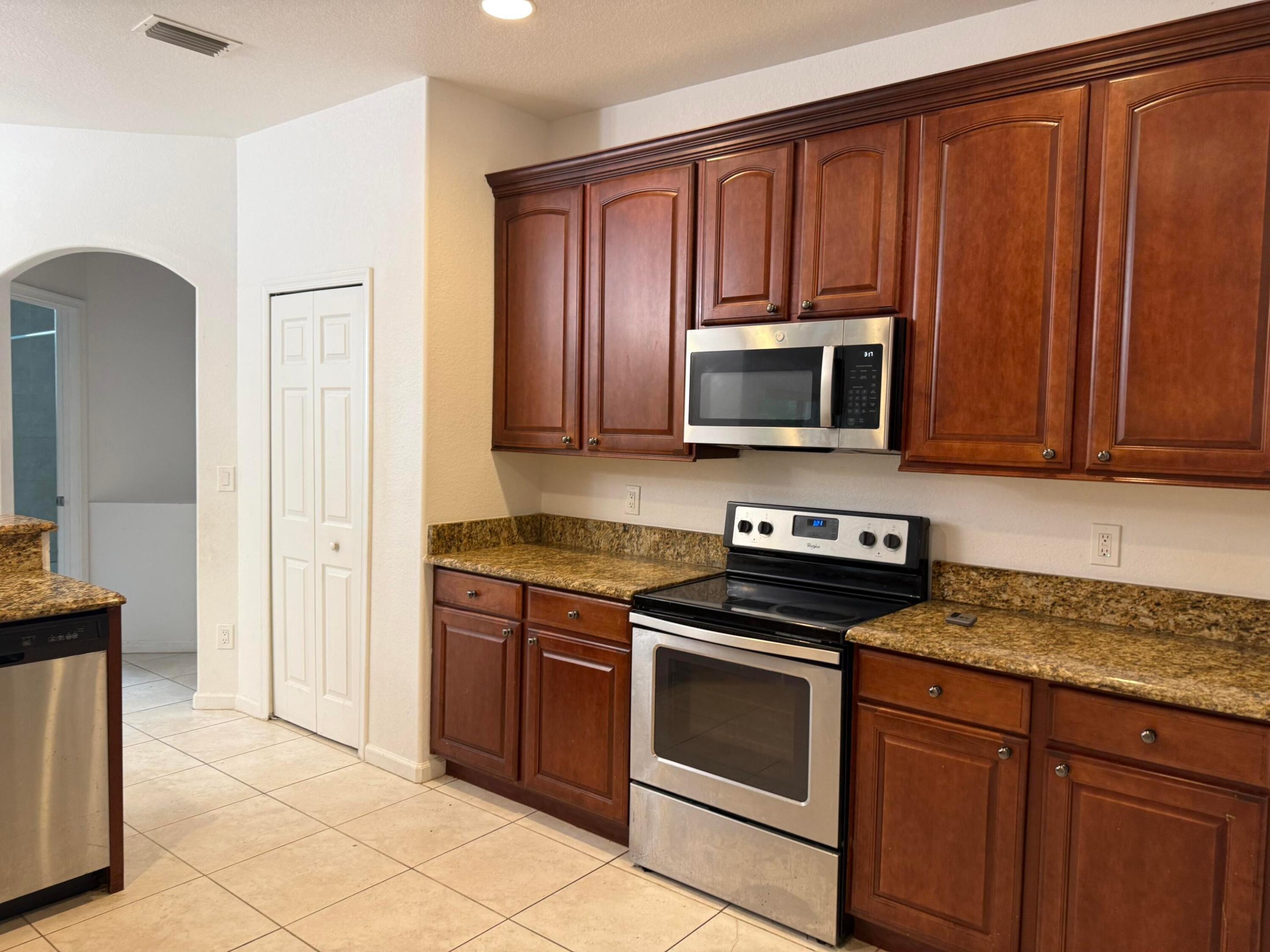 PORT ST LUCIE SECTION 41 - Residential Lease