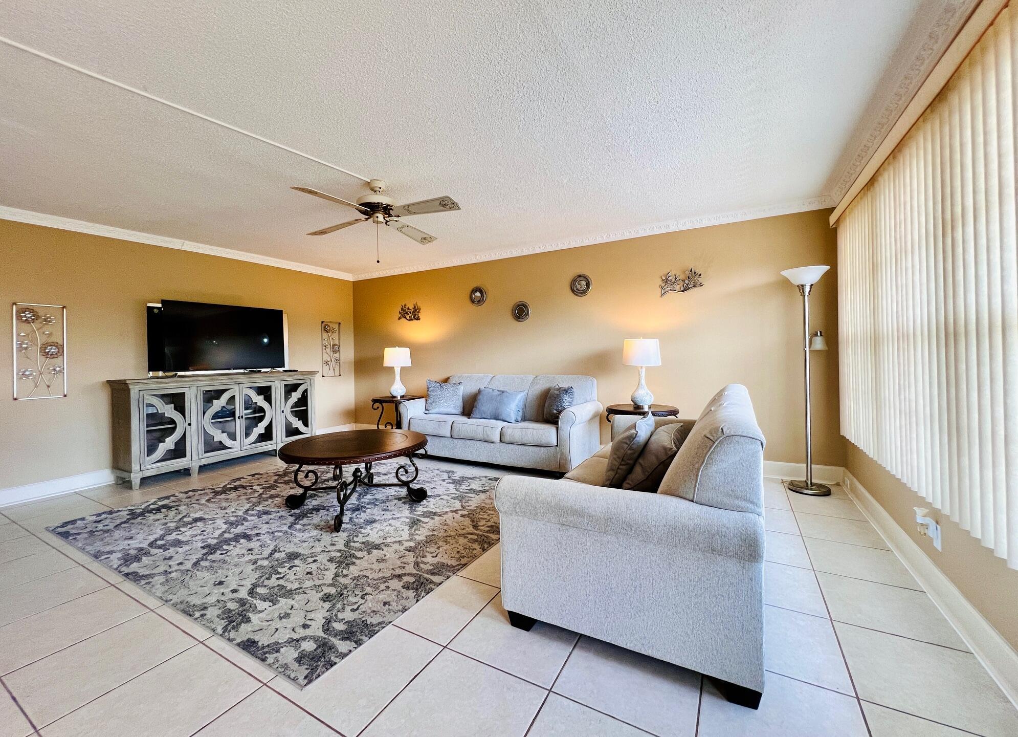 CENTURY VILLAGE - WELLINGTON CONDOS - Residential