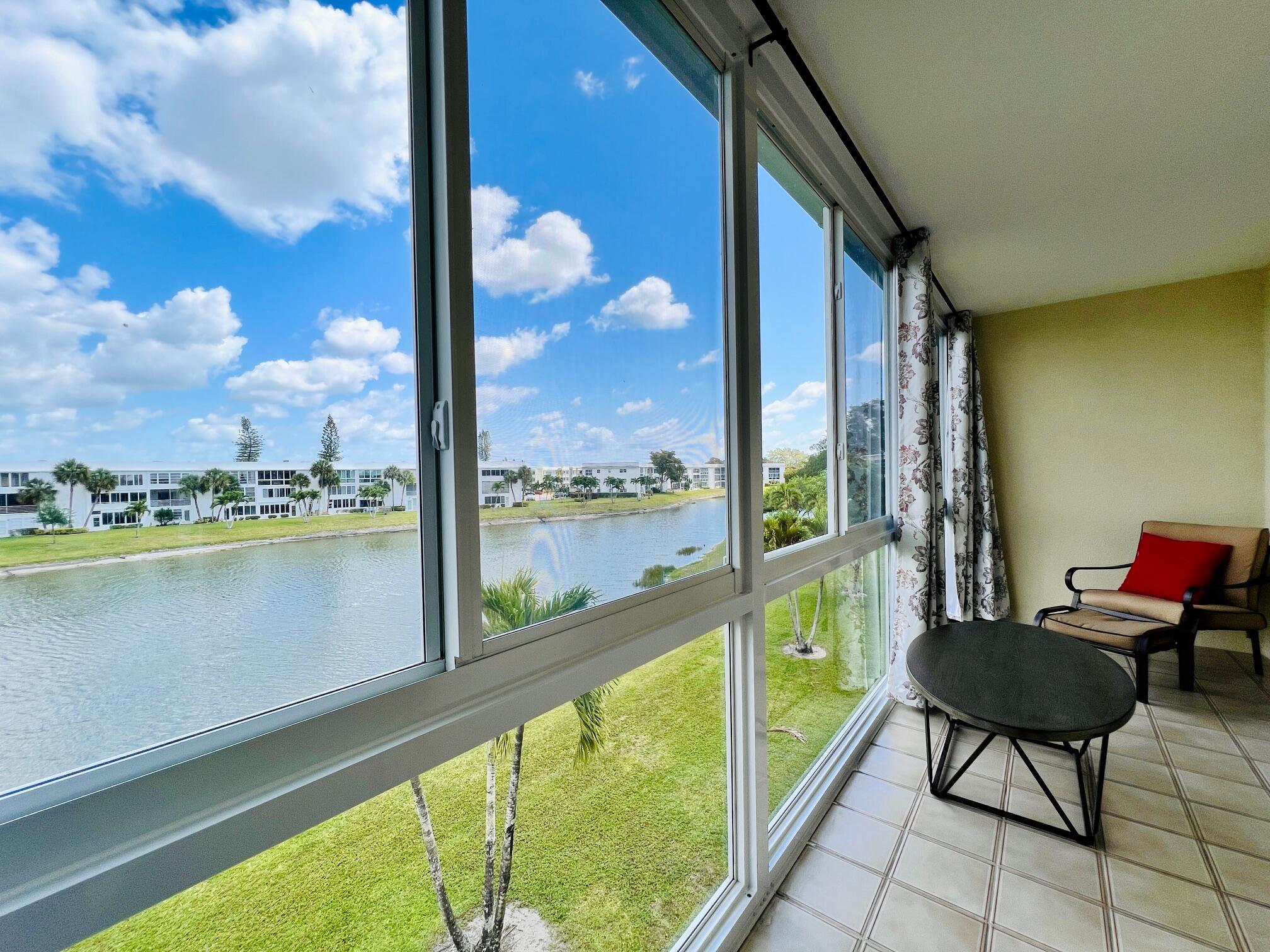 CENTURY VILLAGE - WELLINGTON CONDOS - Residential