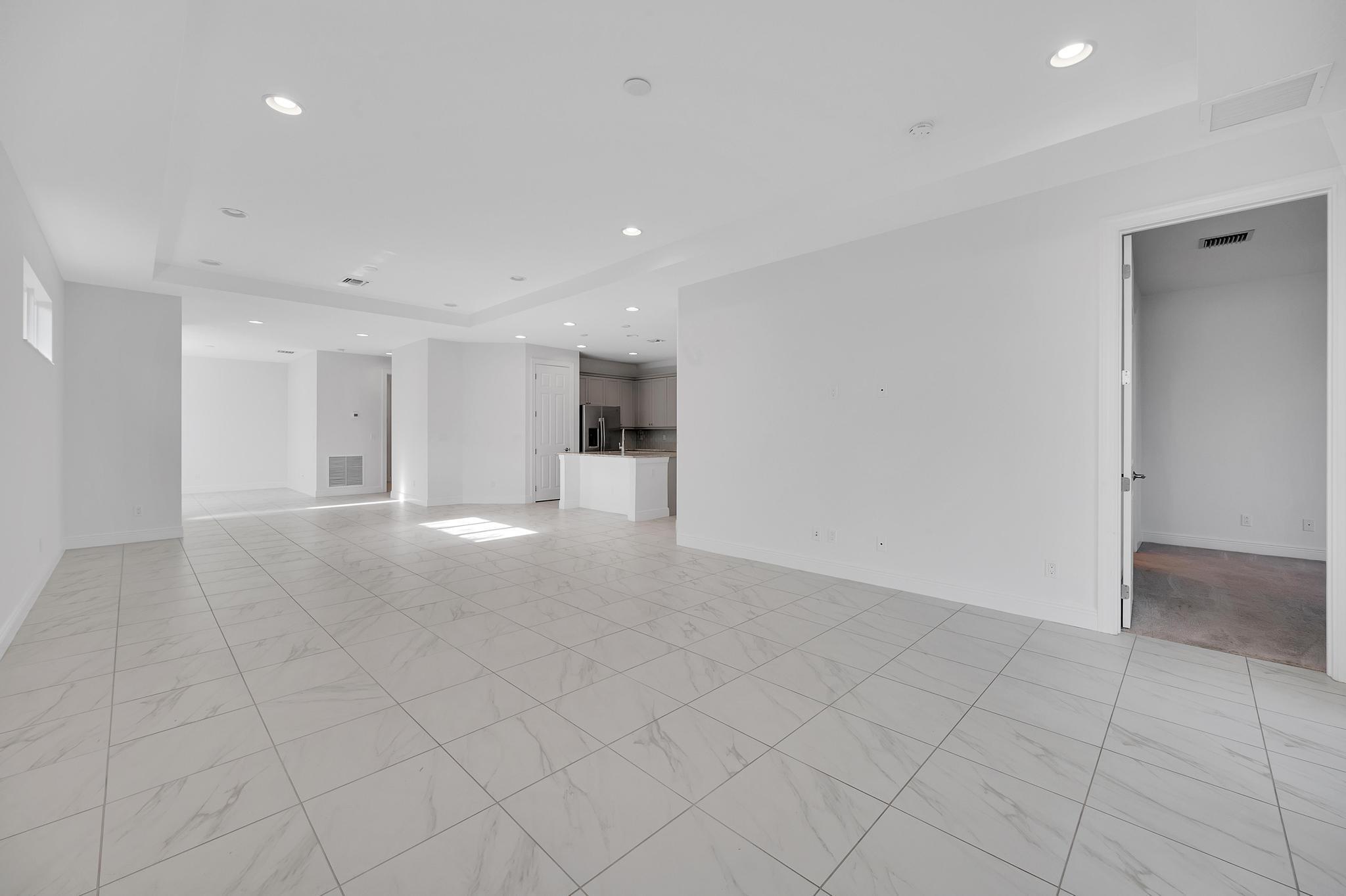 VERANO PUD NO 1 PLAT NO 2 - Residential Lease