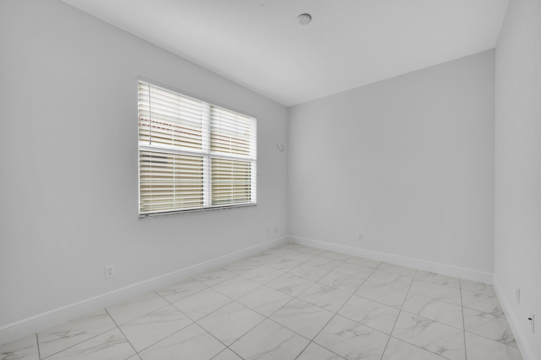 VERANO PUD NO 1 PLAT NO 2 - Residential Lease