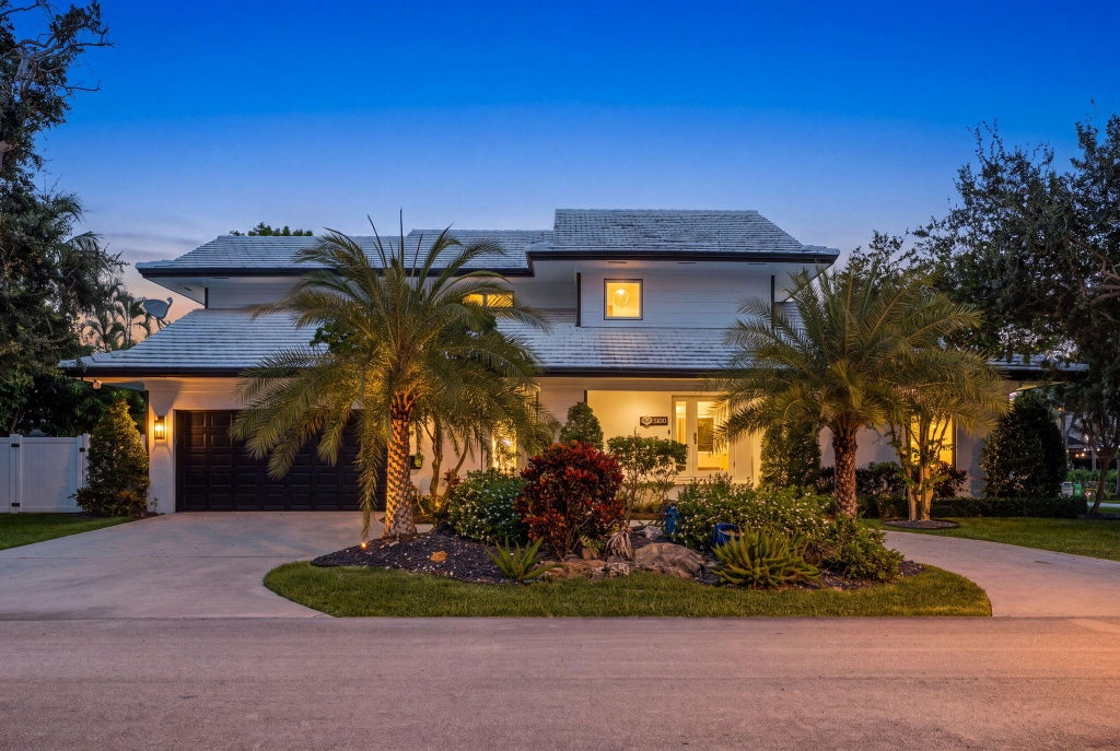 Photo of 5100 NE 30TH Terrace, Lighthouse Point, FL 33064 (MLS # B26071146)