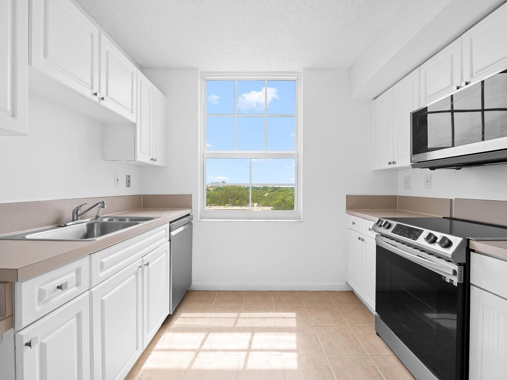 Photo of 520 SE 5th Avenue #2510, Fort Lauderdale, FL 33301 (MLS # F10513719)