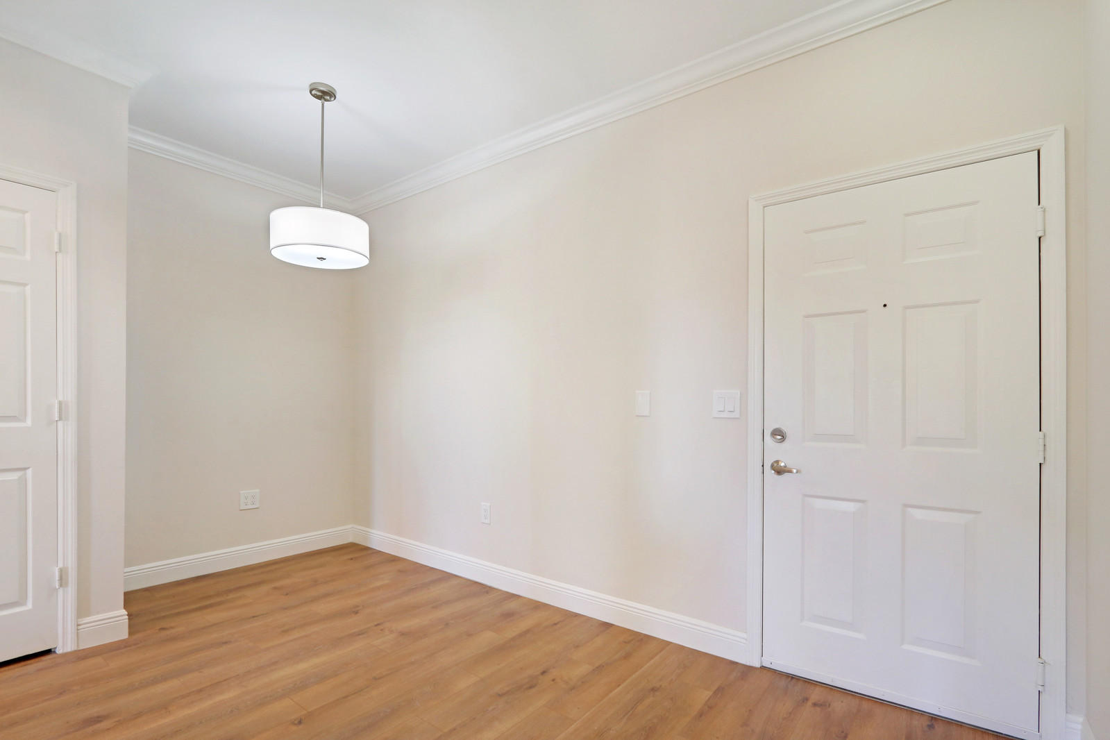 Great SE corner unit on second floor. Fully and completely renovated in November and December 2017. Very close to garage access. EVERYTHING BRAND NEW Top-end finishes, appliances, flooring, countertops, cabinets, sinks, fixtures, lights, etc...this unit has it all. A true must see, nothing was spared. Units like this don't come available often, so take advantage. Comes with 1 assigned parking space in the garage. Pull up right to your front door!