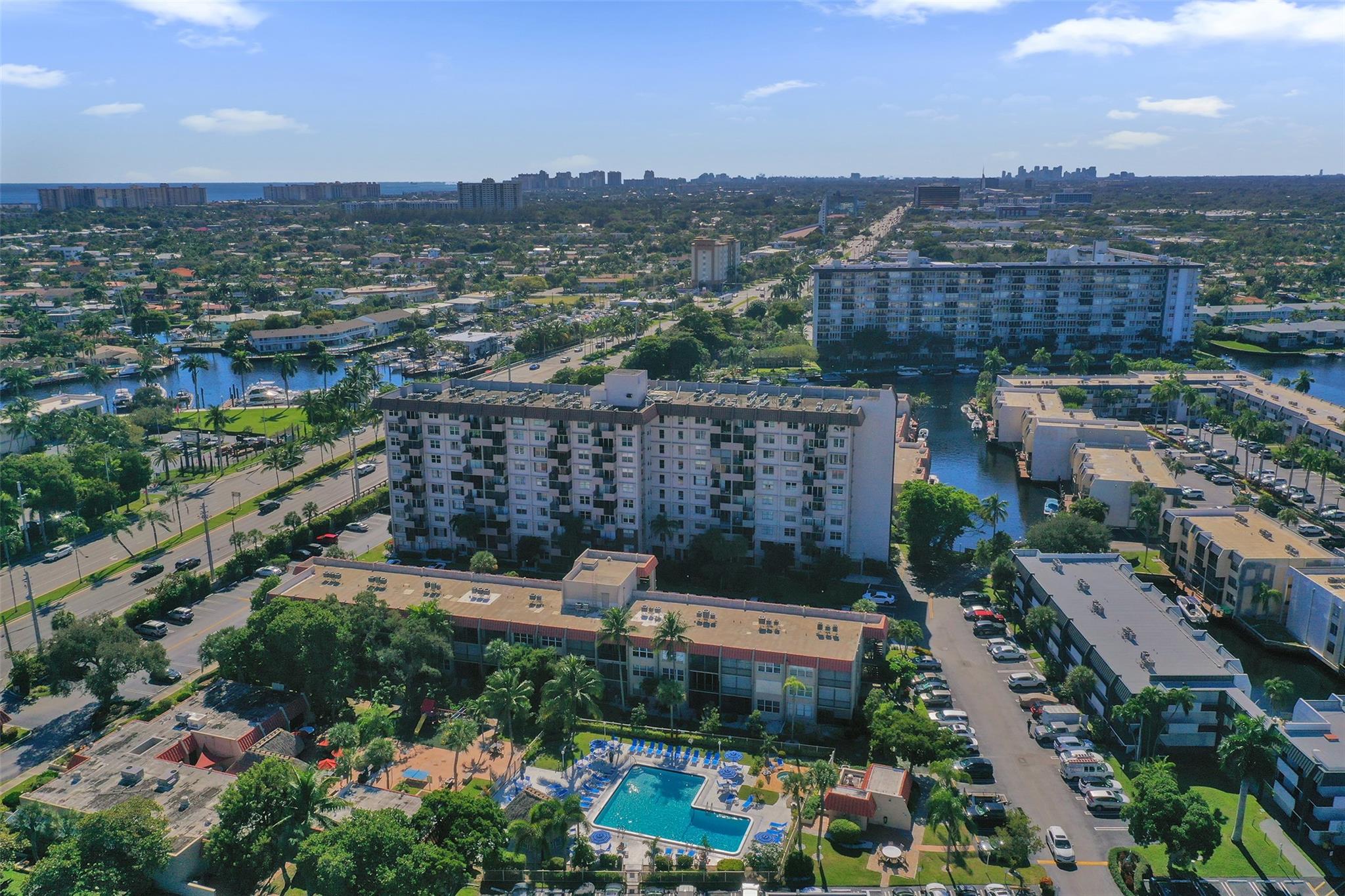 ISLAND CLUB - Residential