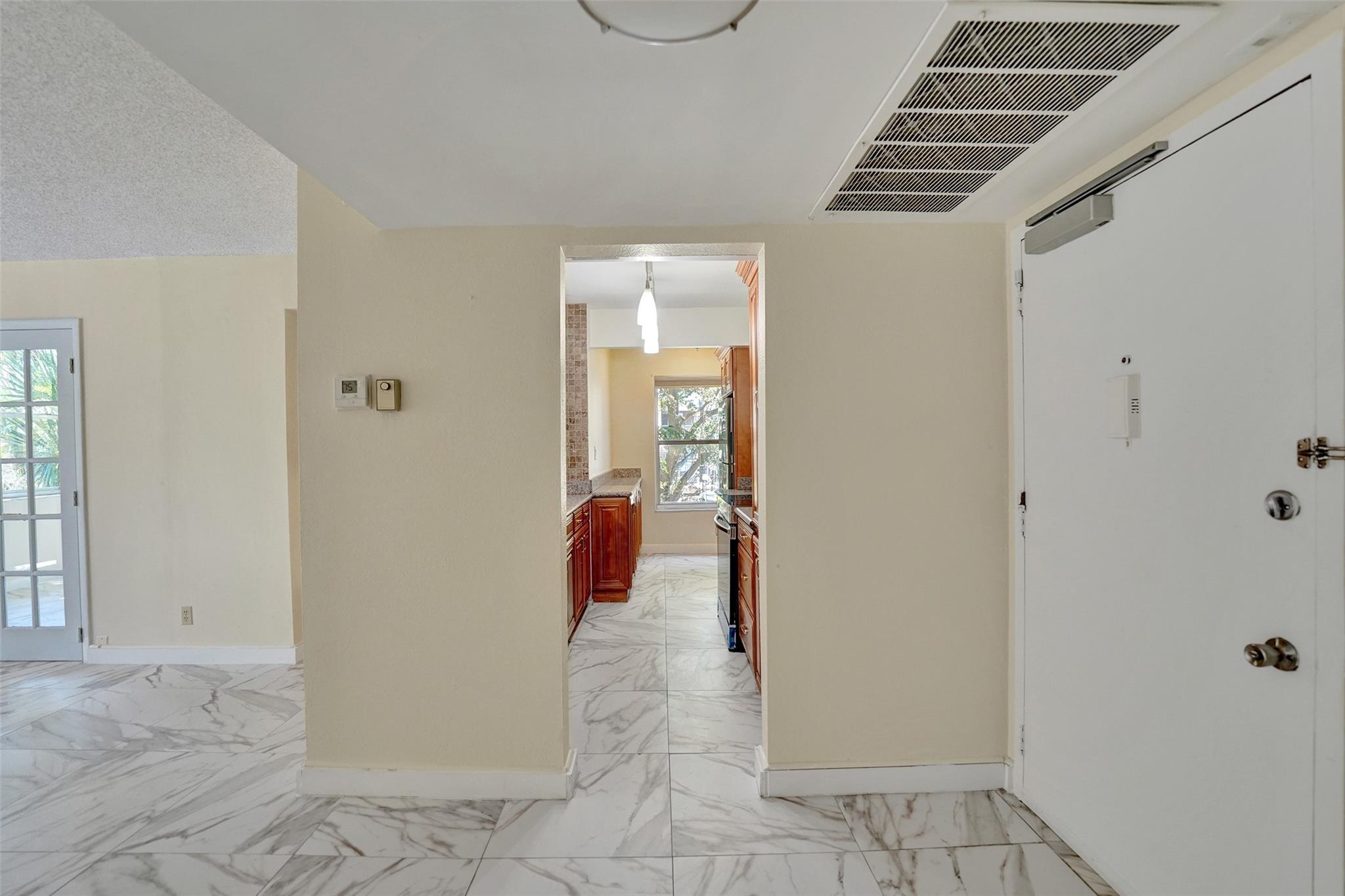 ISLAND CLUB - Residential