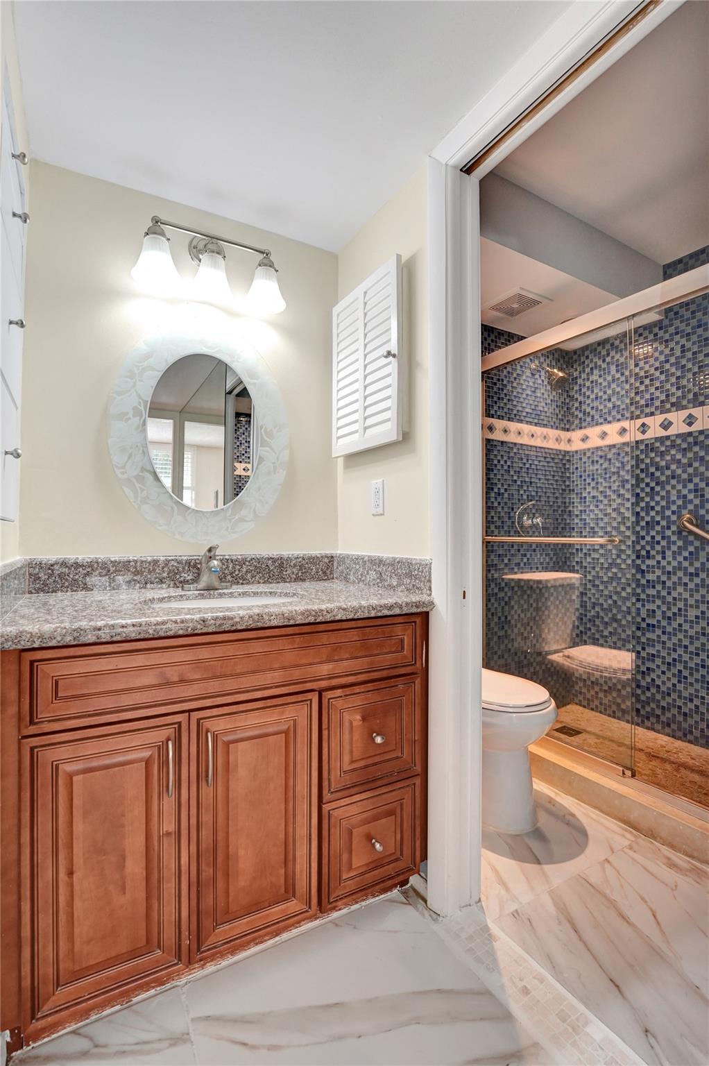 ISLAND CLUB - Residential