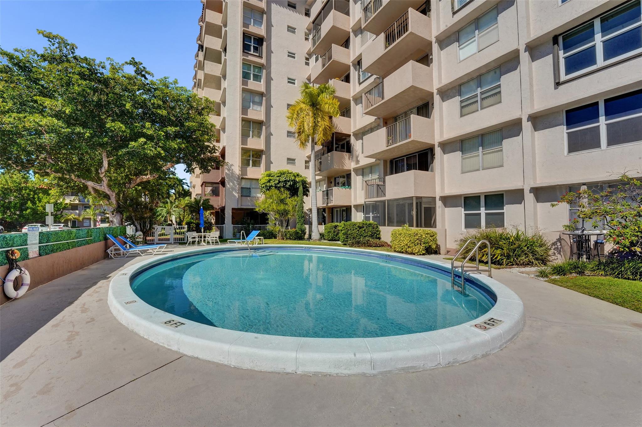 ISLAND CLUB - Residential