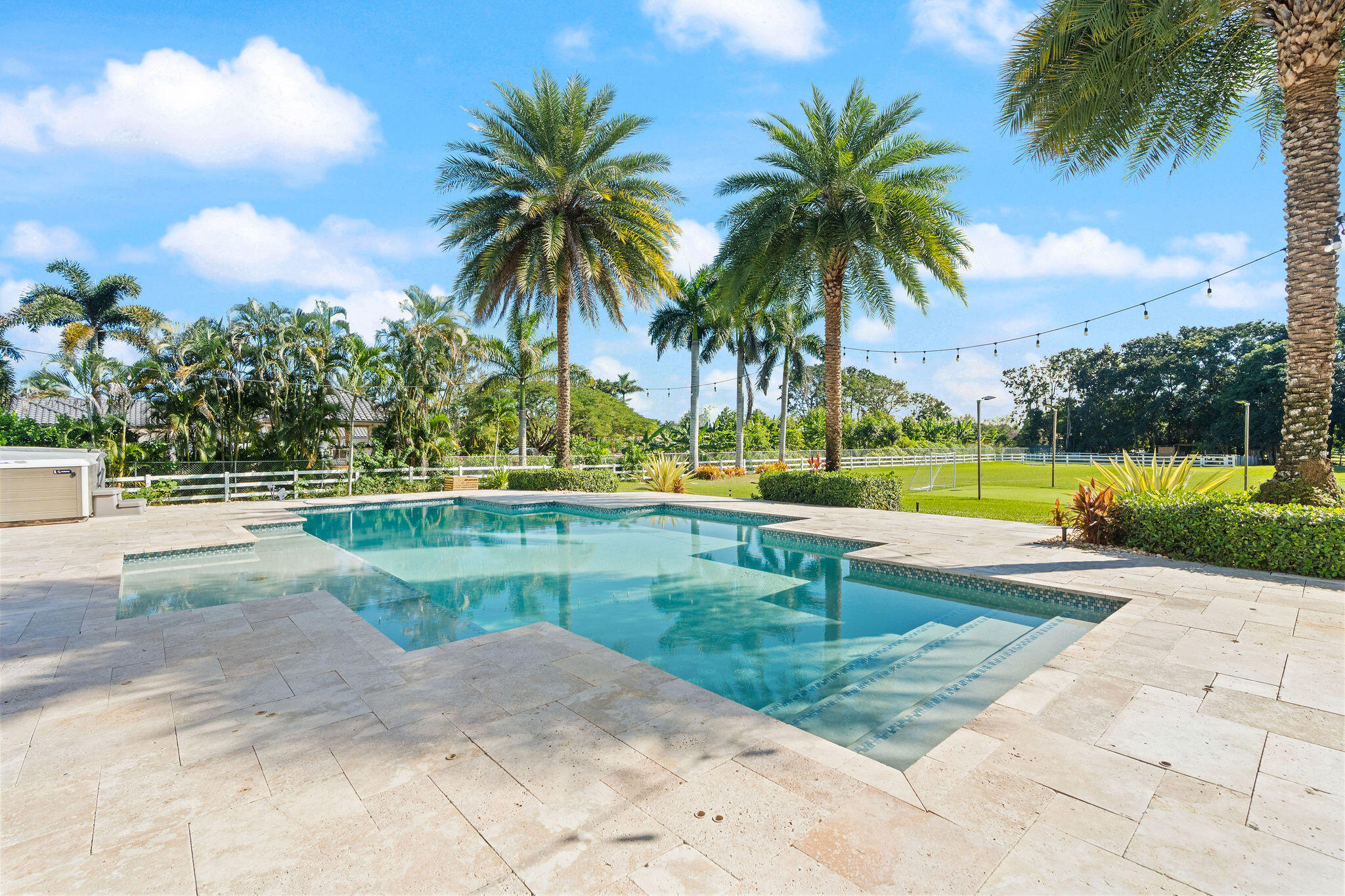 SUNSHINE RANCHES - Residential