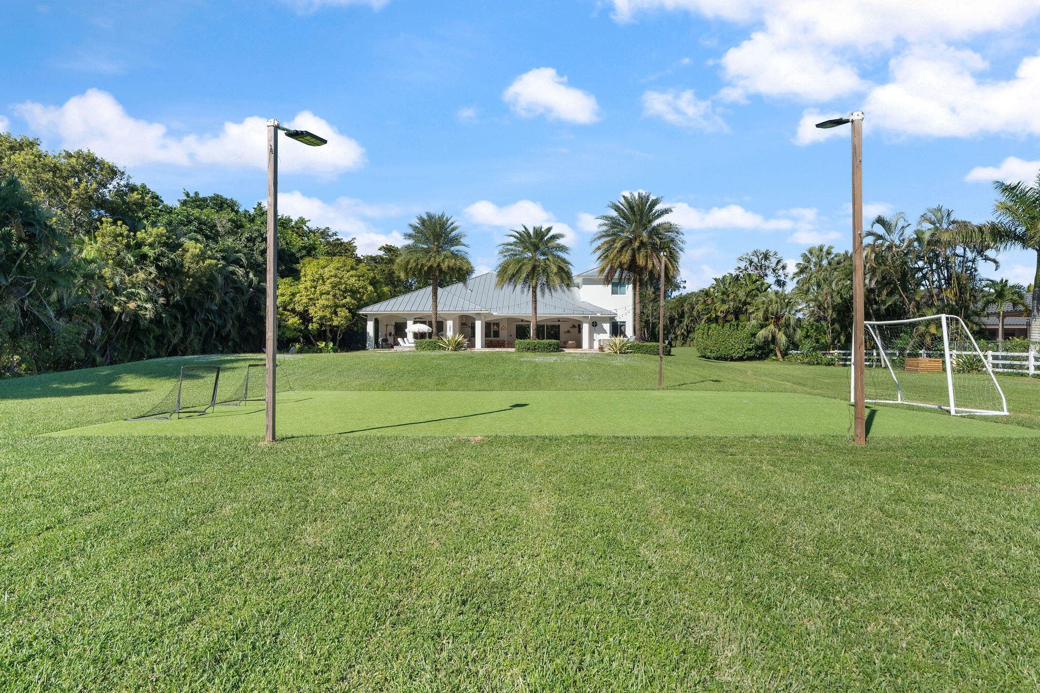 SUNSHINE RANCHES - Residential