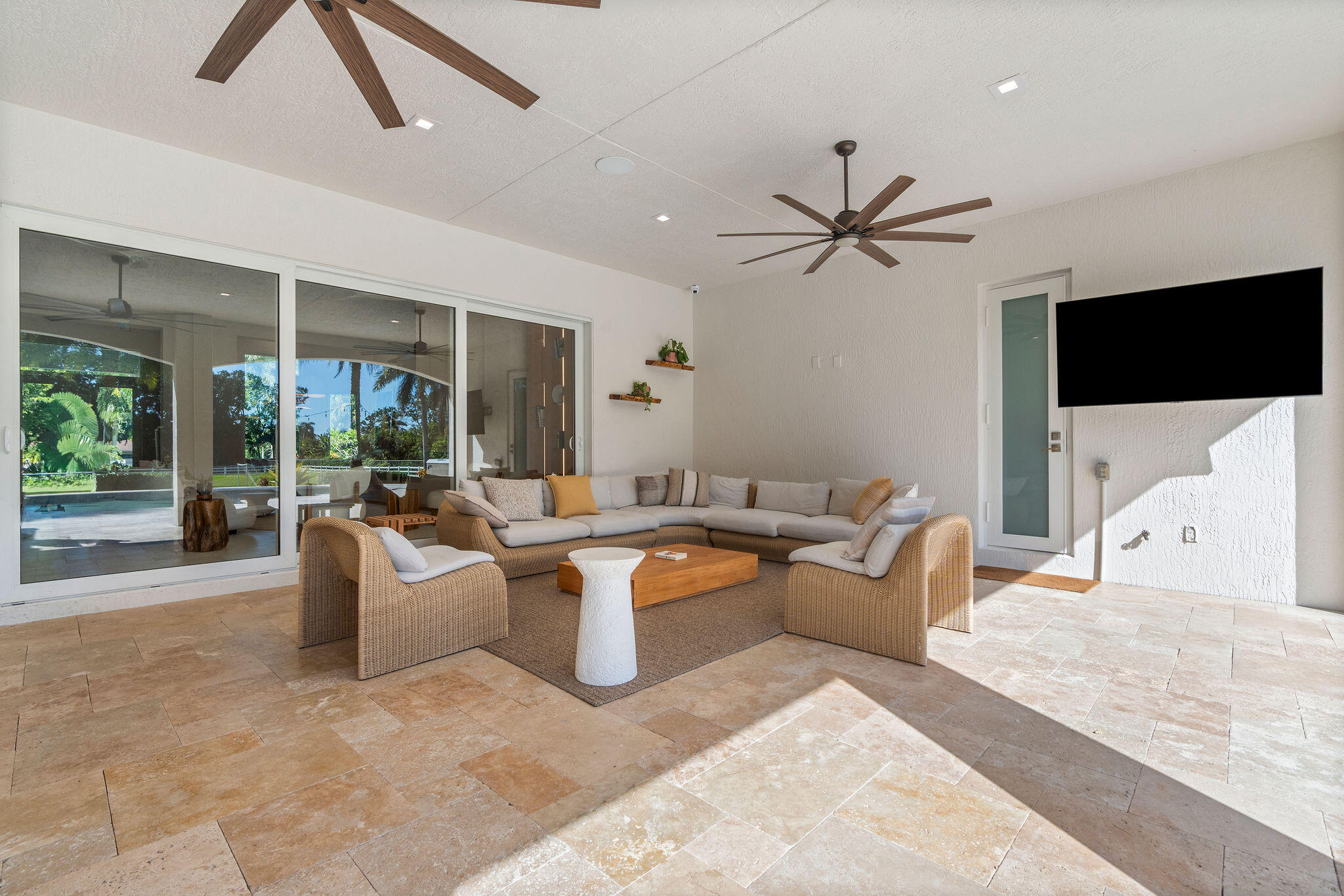 SUNSHINE RANCHES - Residential