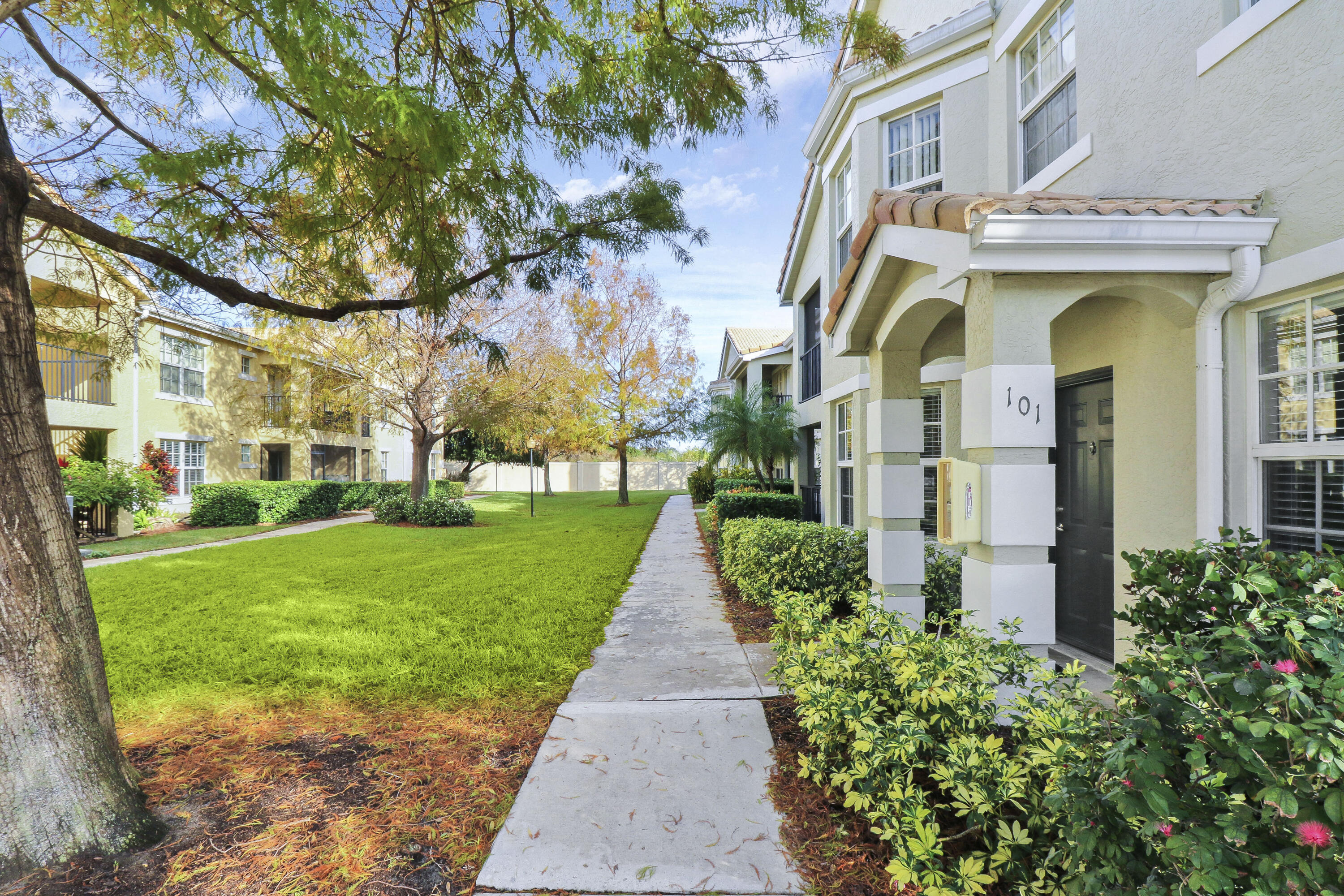 The Belmont at St. Lucie West - Residential