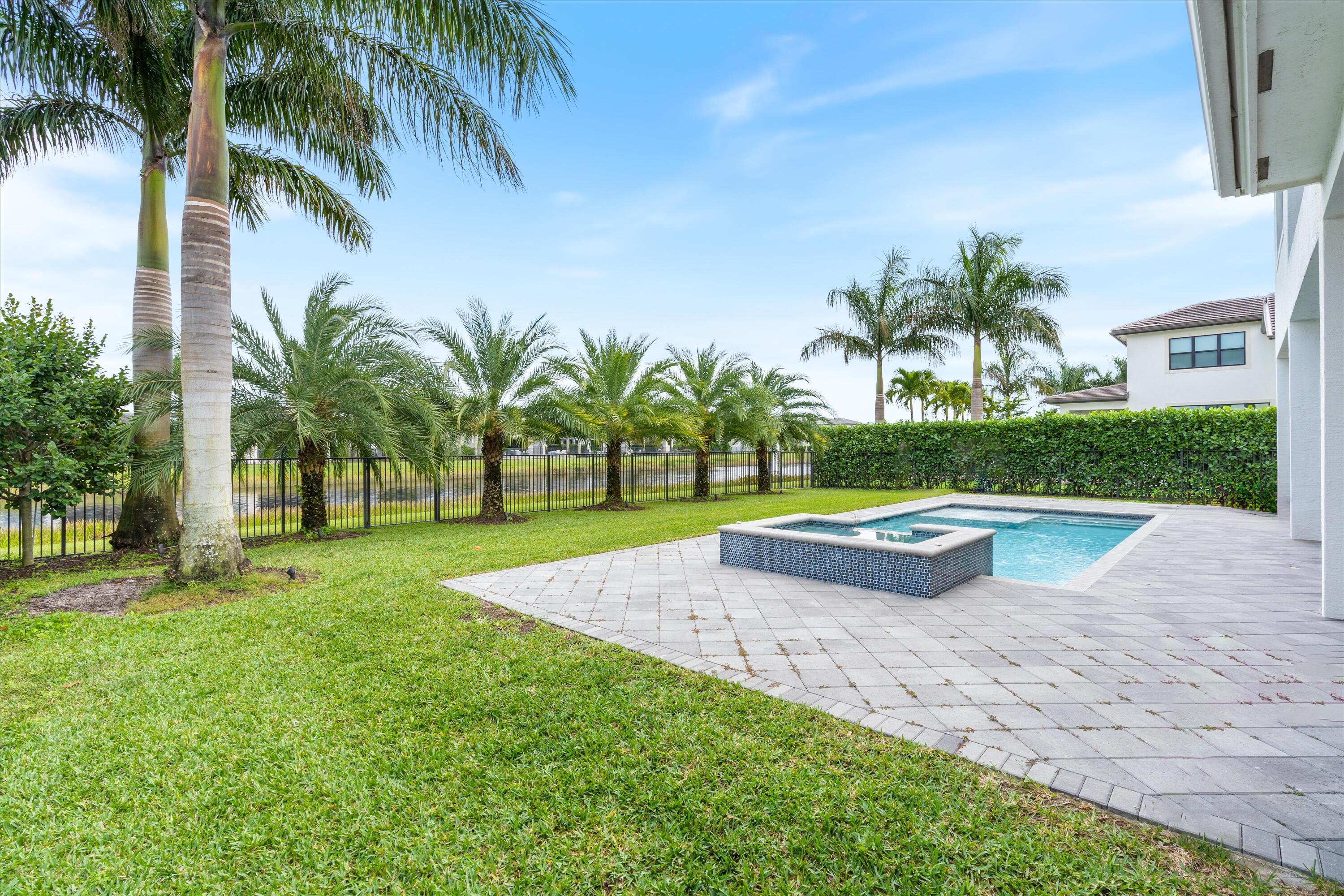 BOCA BRIDGES - Residential