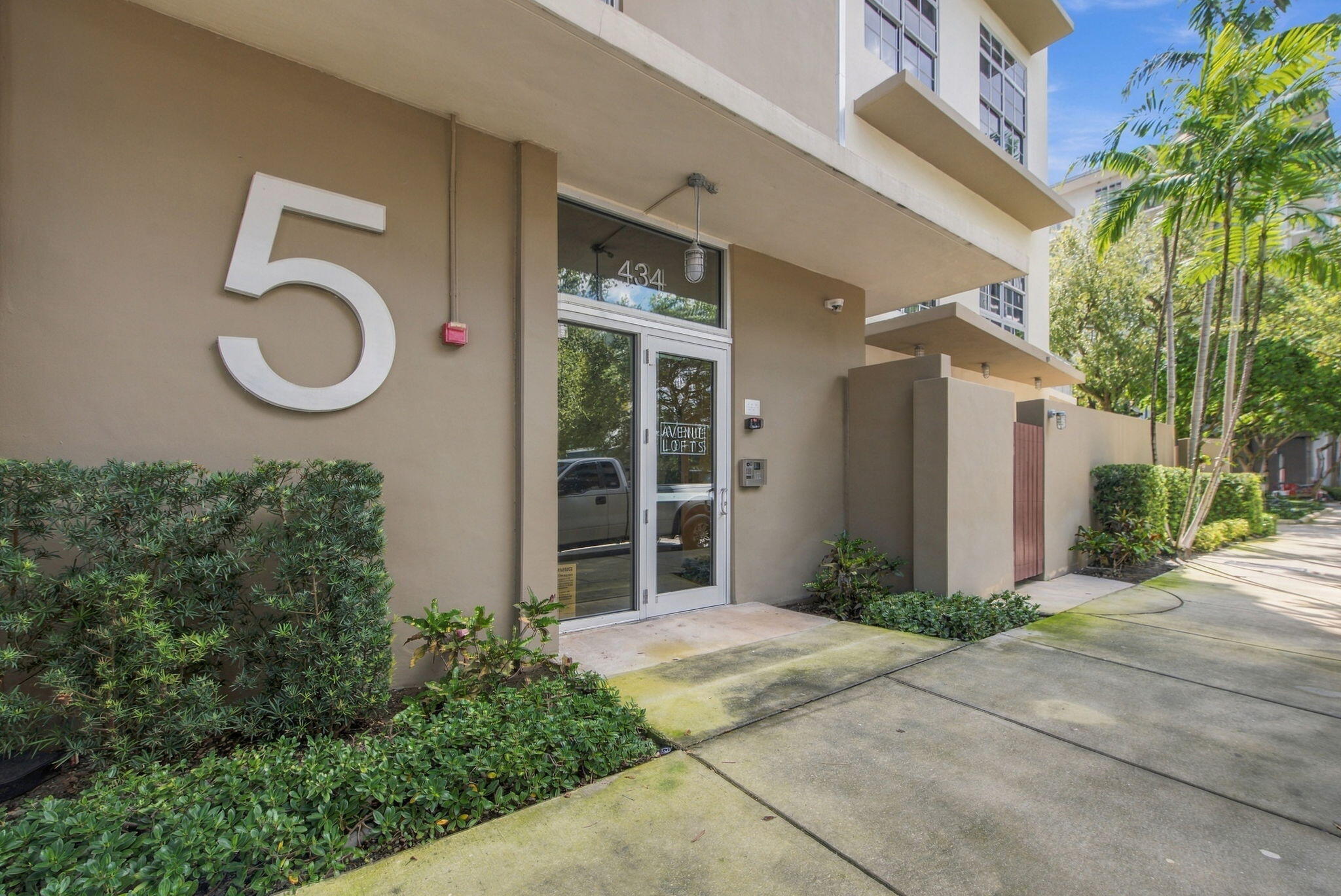 434 NW 1ST Avenue 203