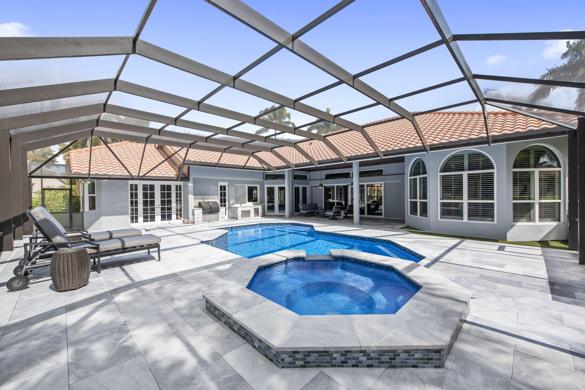 PARKLAND LAKES - Residential