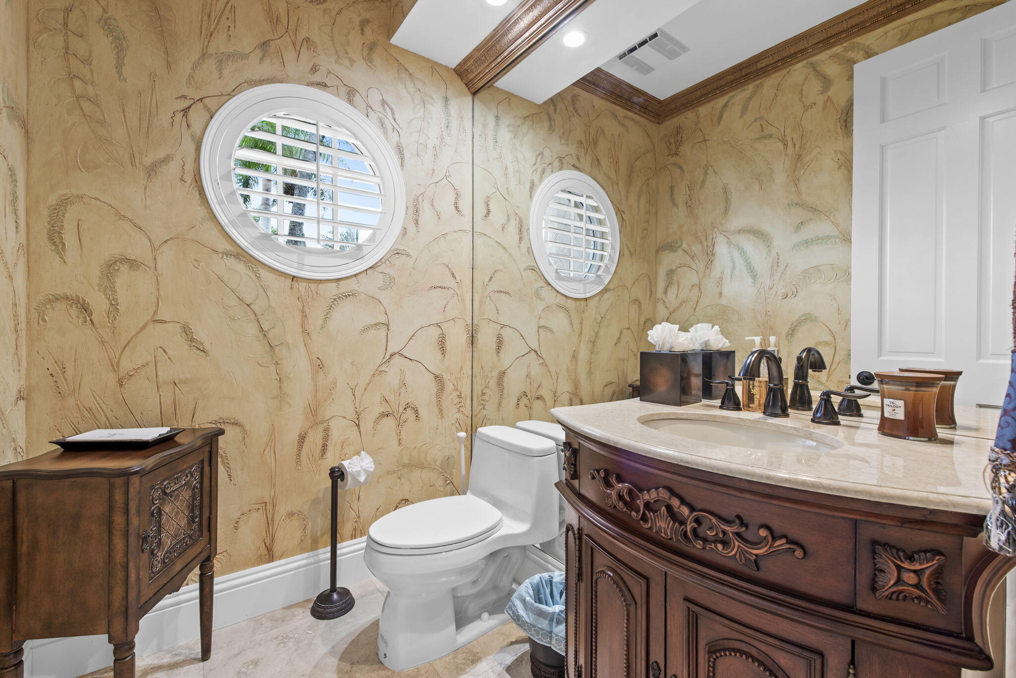 PARKLAND LAKES - Residential