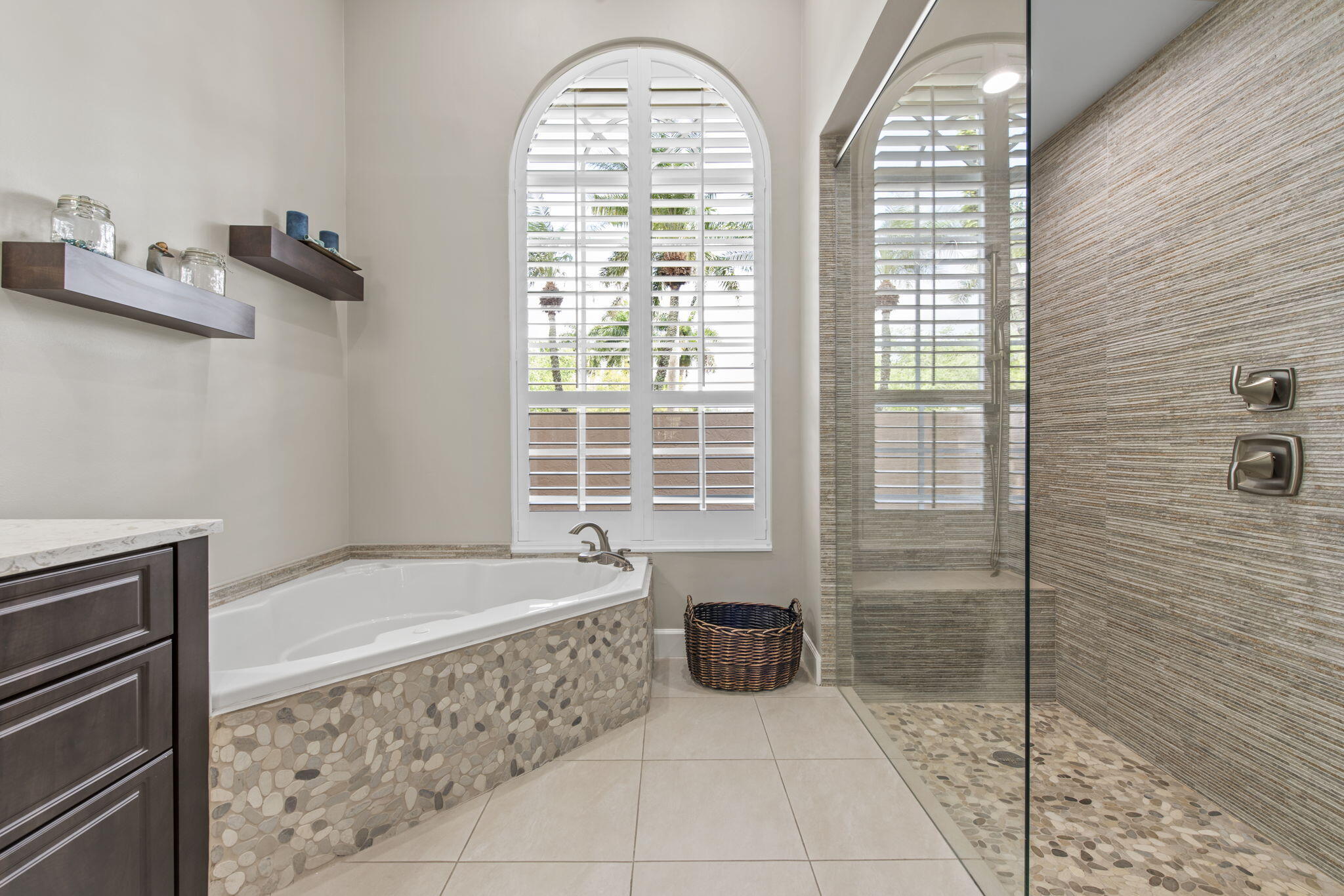 PARKLAND LAKES - Residential