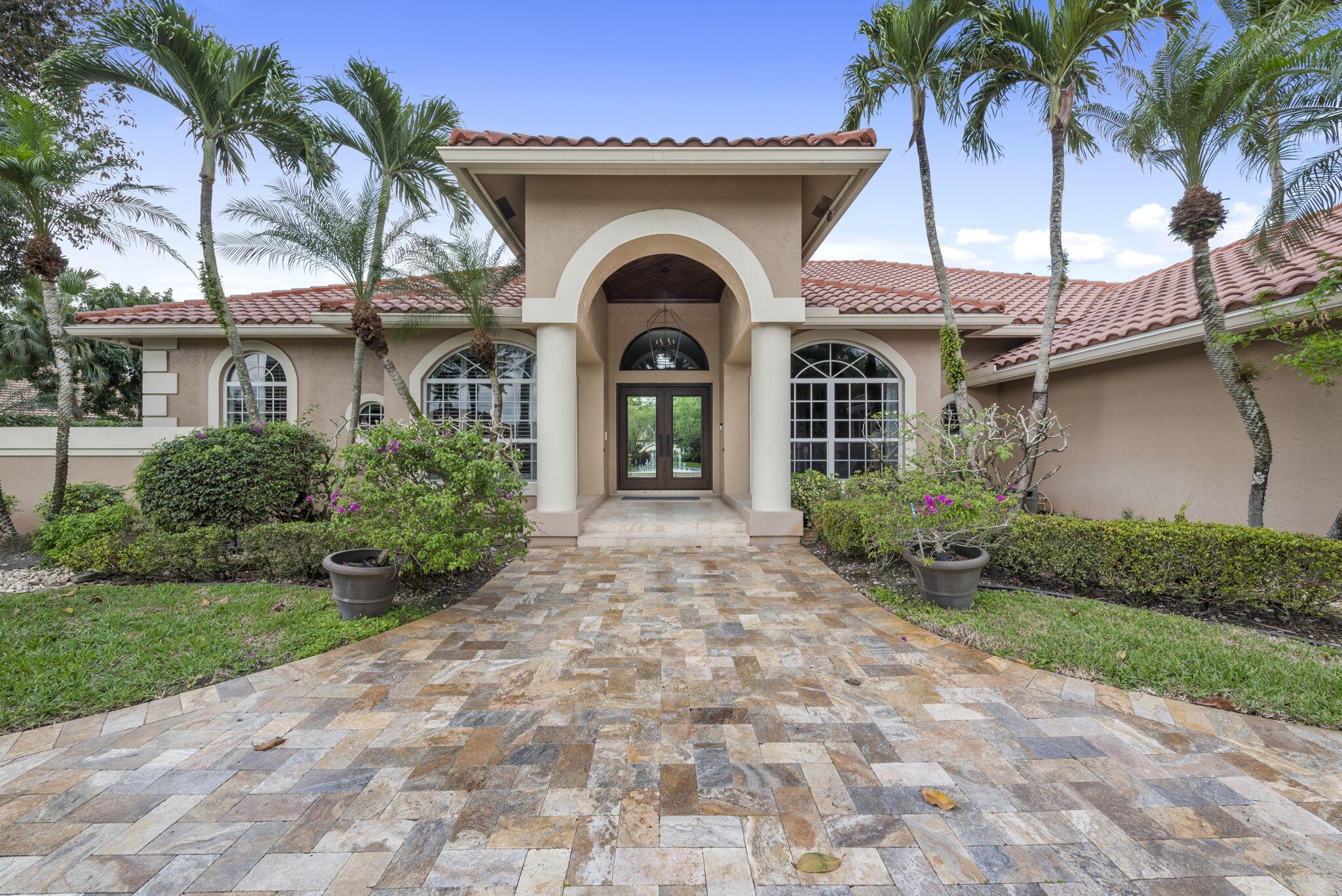 PARKLAND LAKES - Residential