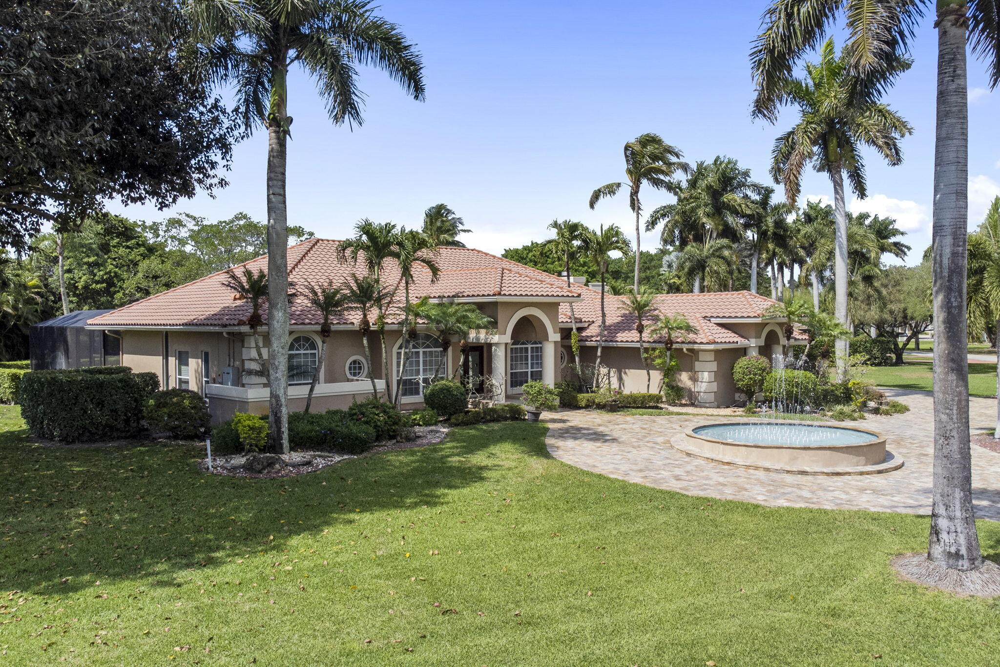 PARKLAND LAKES - Residential