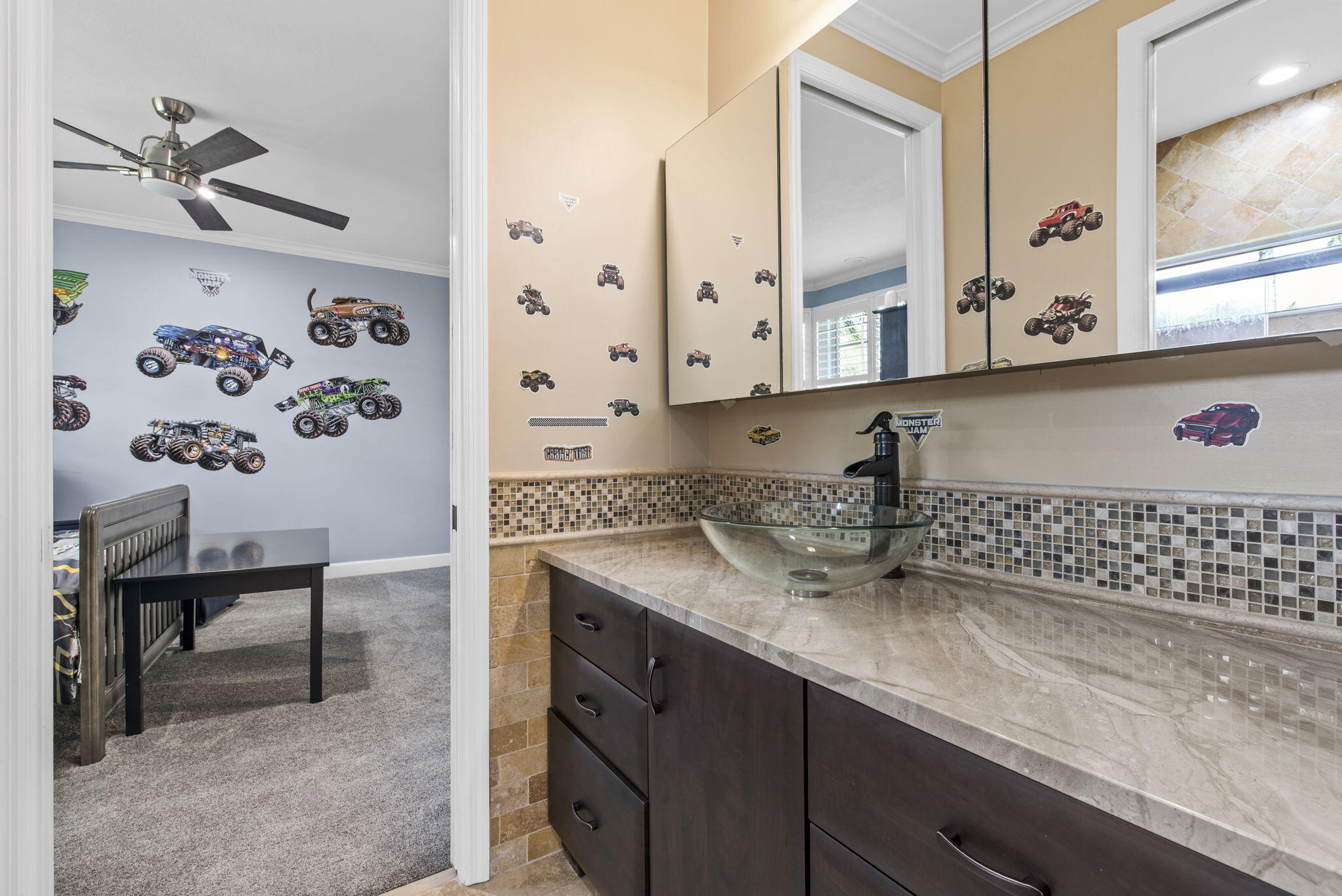 PARKLAND LAKES - Residential