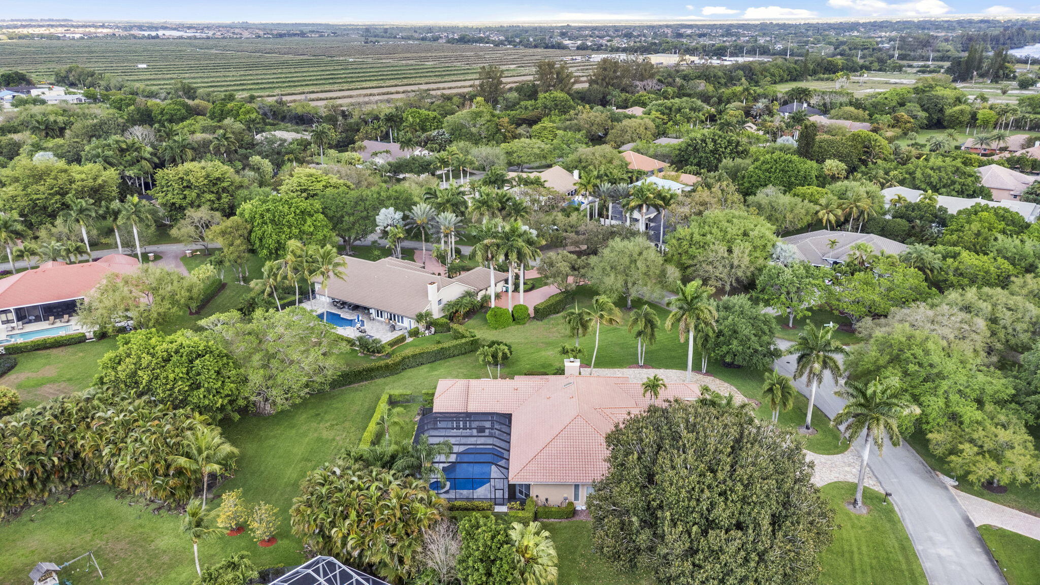 PARKLAND LAKES - Residential