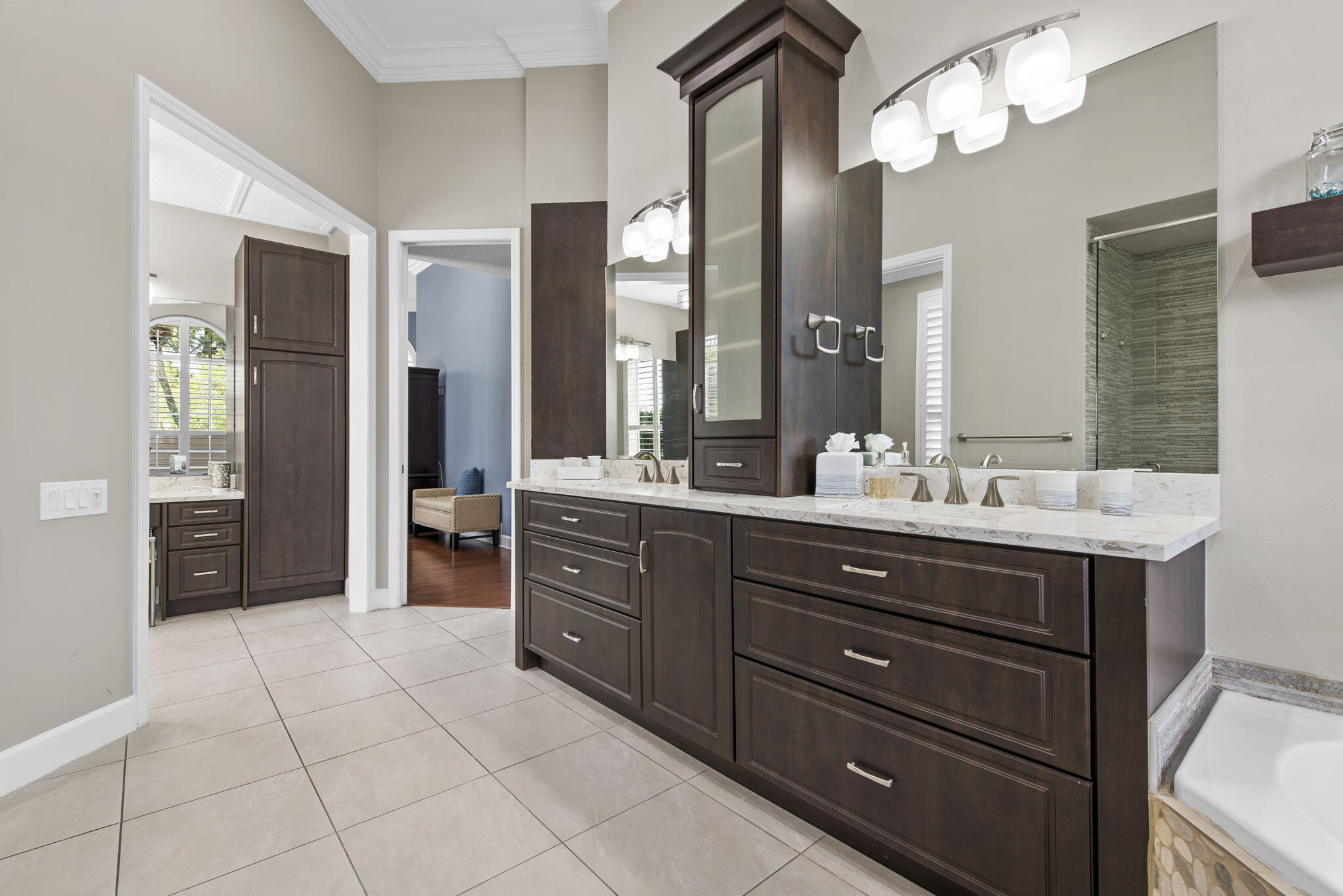 PARKLAND LAKES - Residential