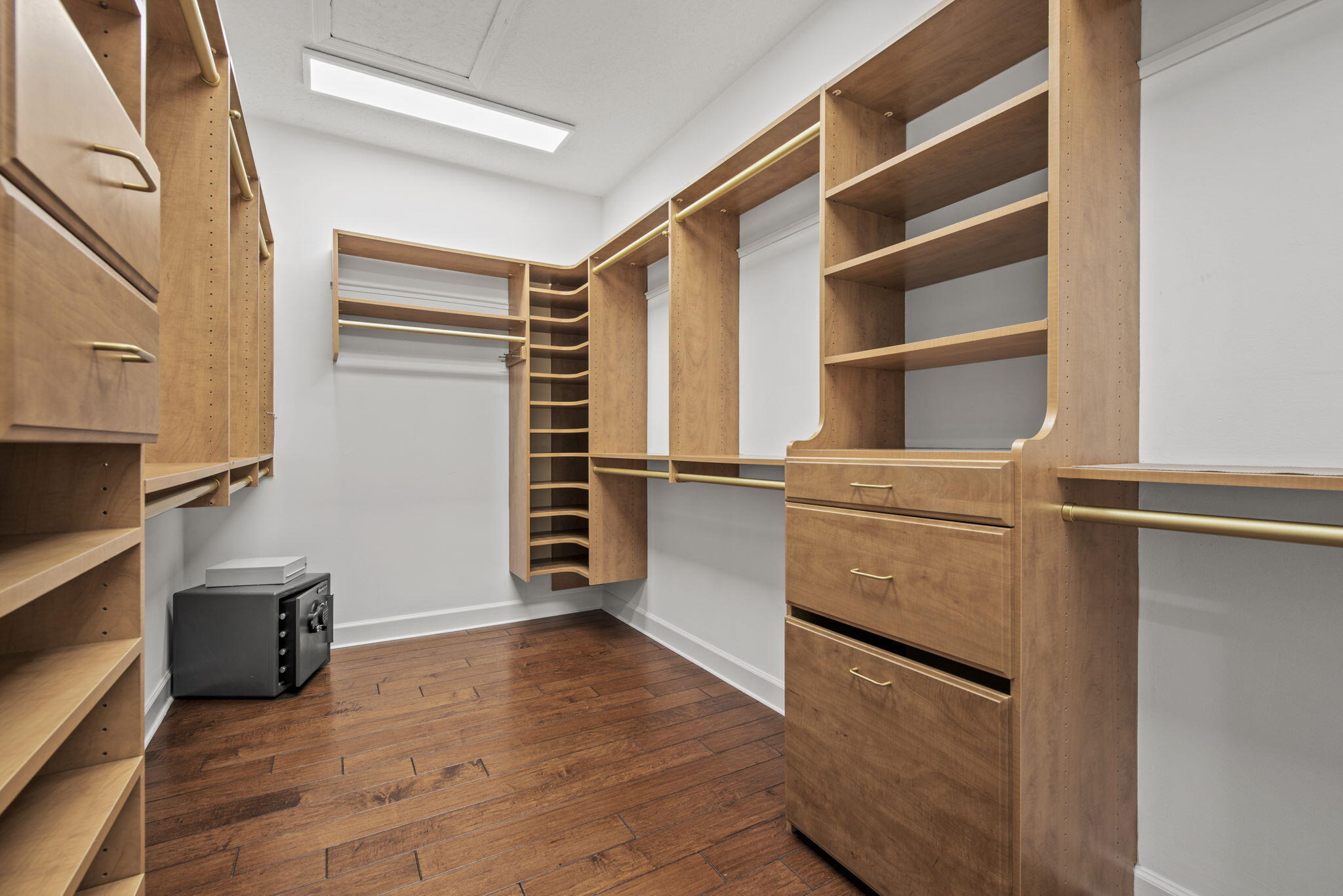 PARKLAND LAKES - Residential