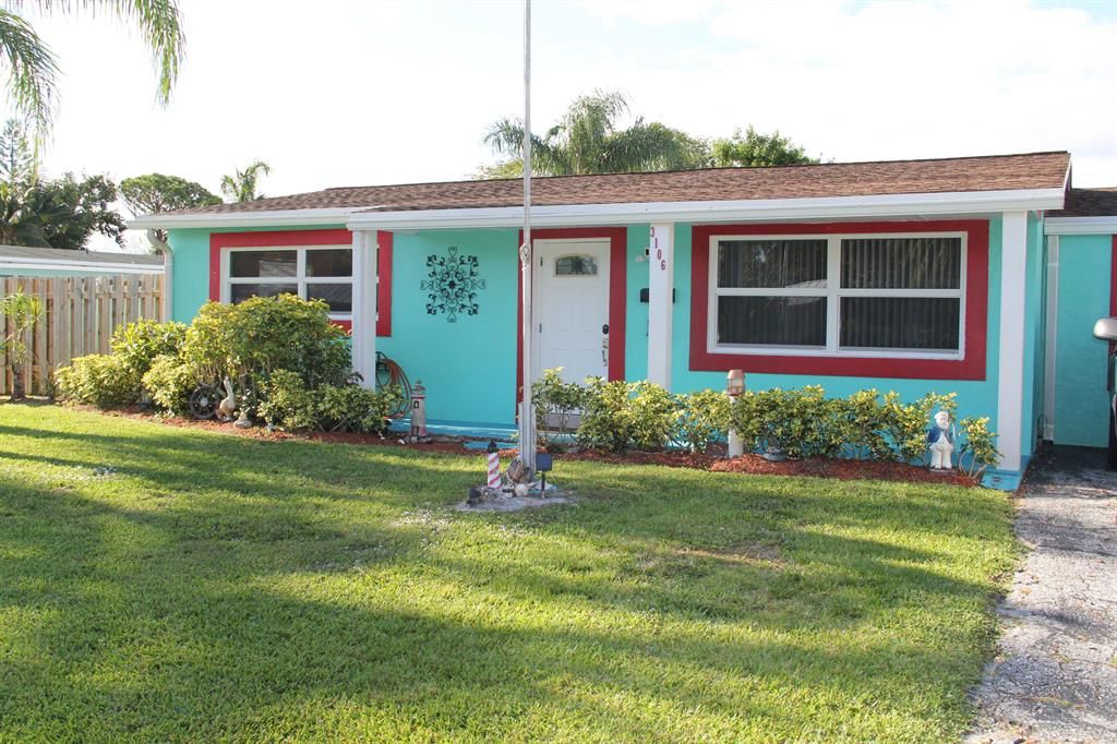 Photo of 3106 Grove Road, Palm Beach Gardens, FL 33410 (MLS # R10697213)