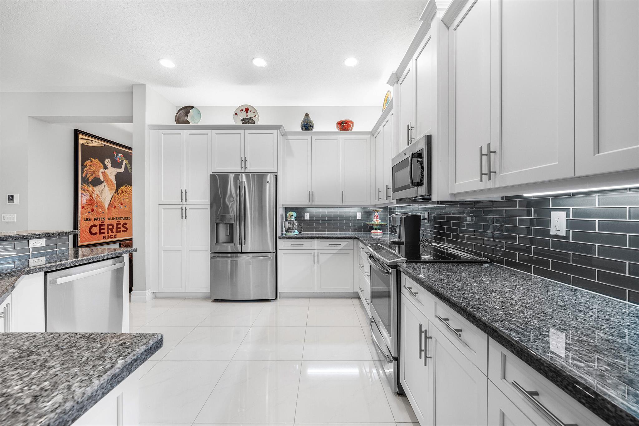 Valencia Cove - Residential